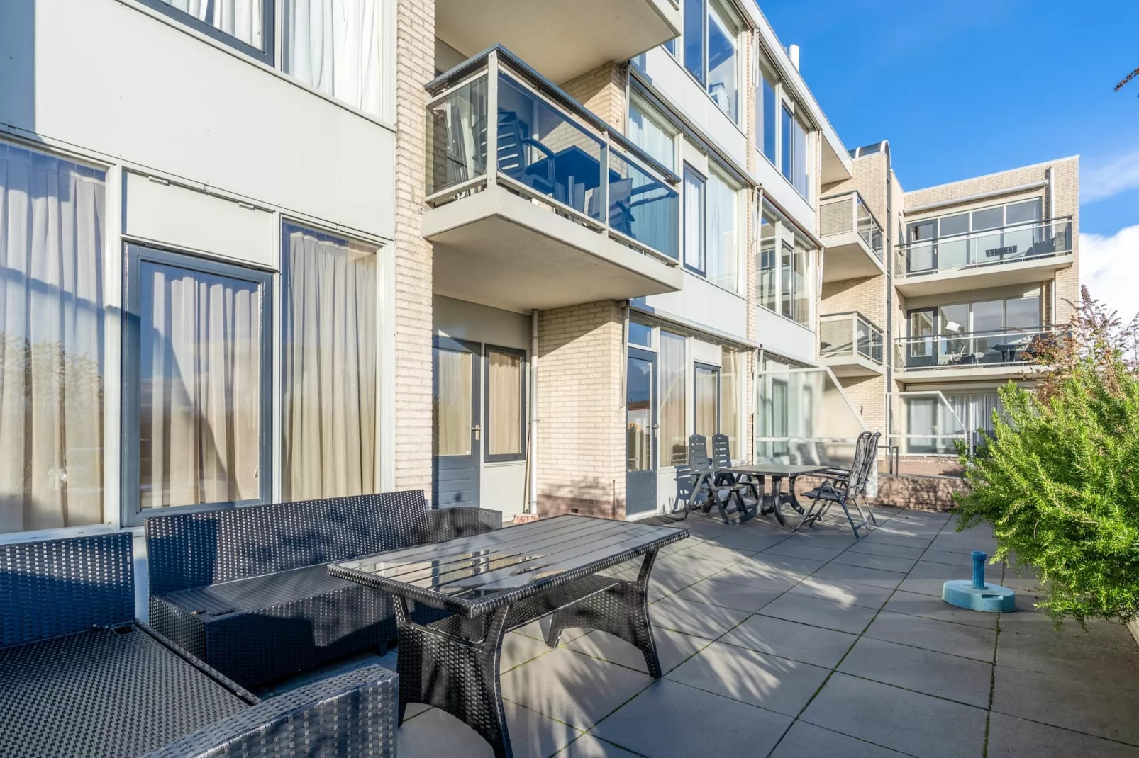 Juliana 074-Terrace balcony