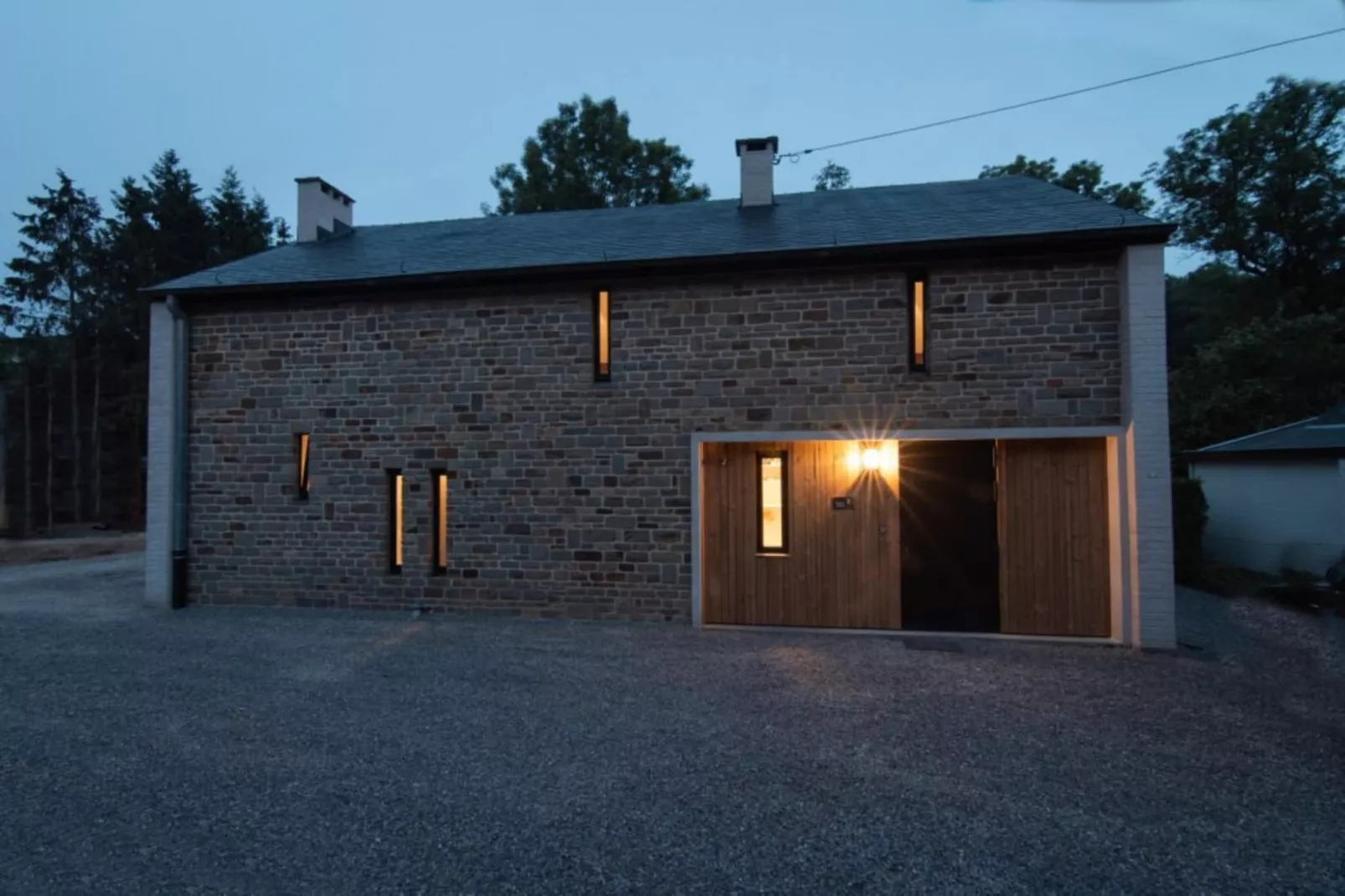 Maison Limerik-Außenbereich Sommer