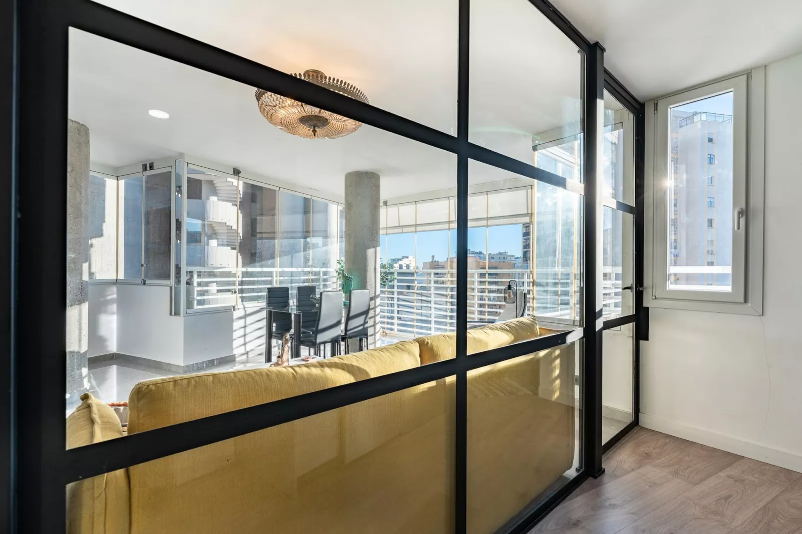 CT 353 - Faro's Torremolinos City Tower 2-Salon