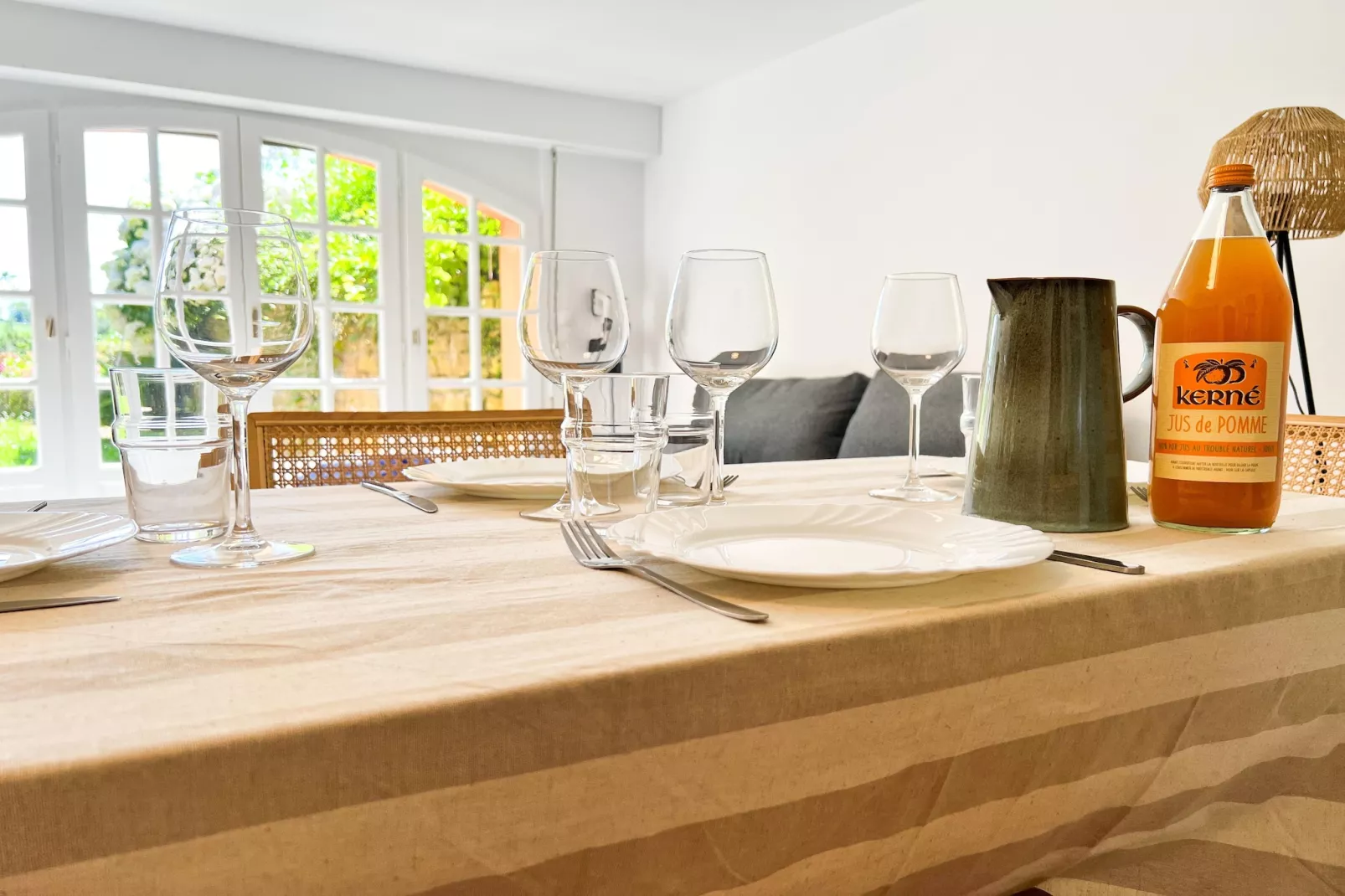 Doppelhaushälfte in Milizac-Dining room