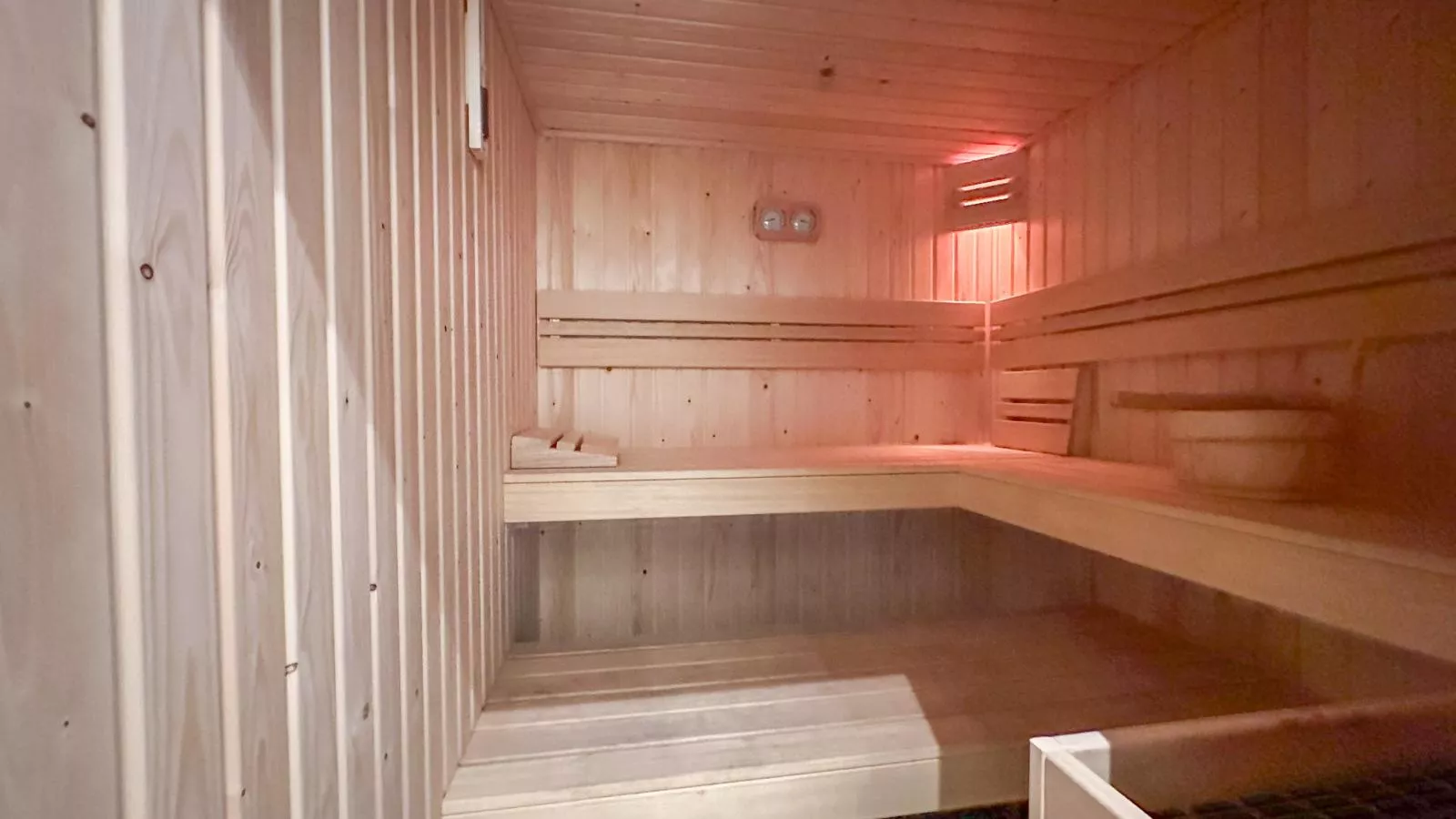 Dune Deluxe 77-Sauna