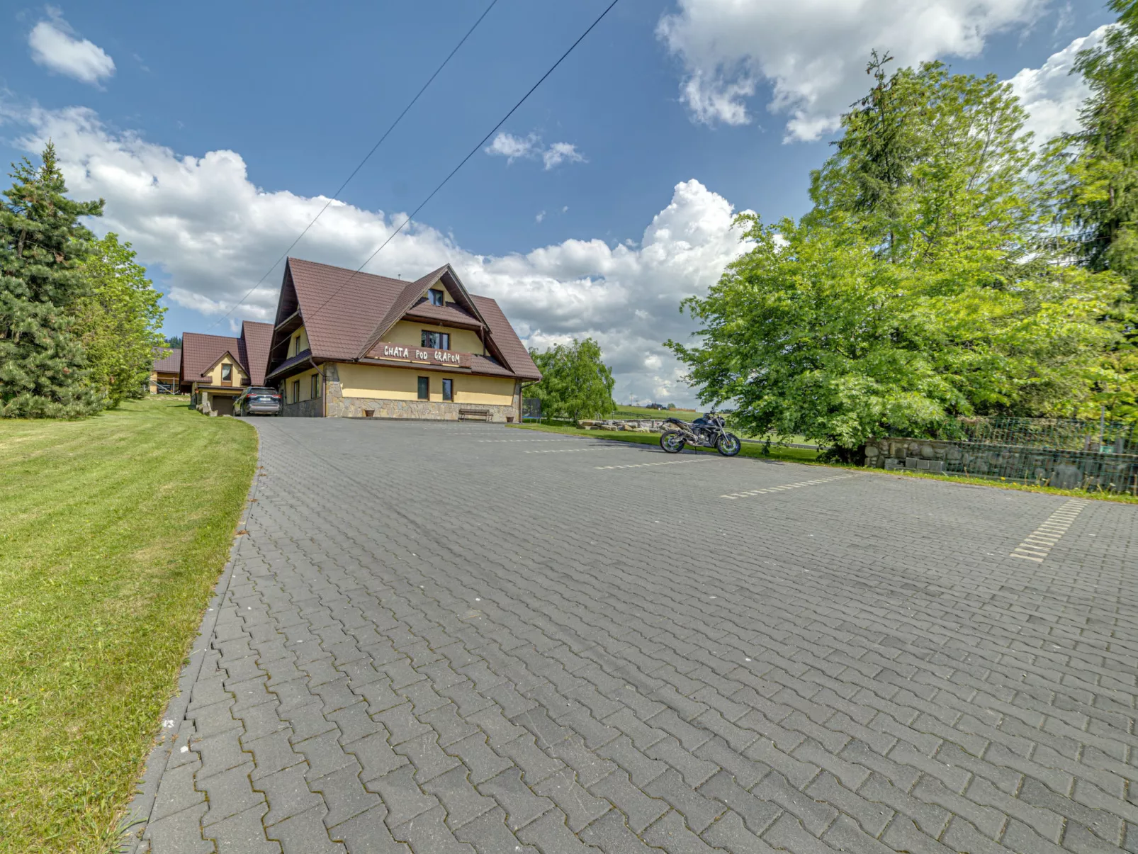 Chata pod Grapom-Outside