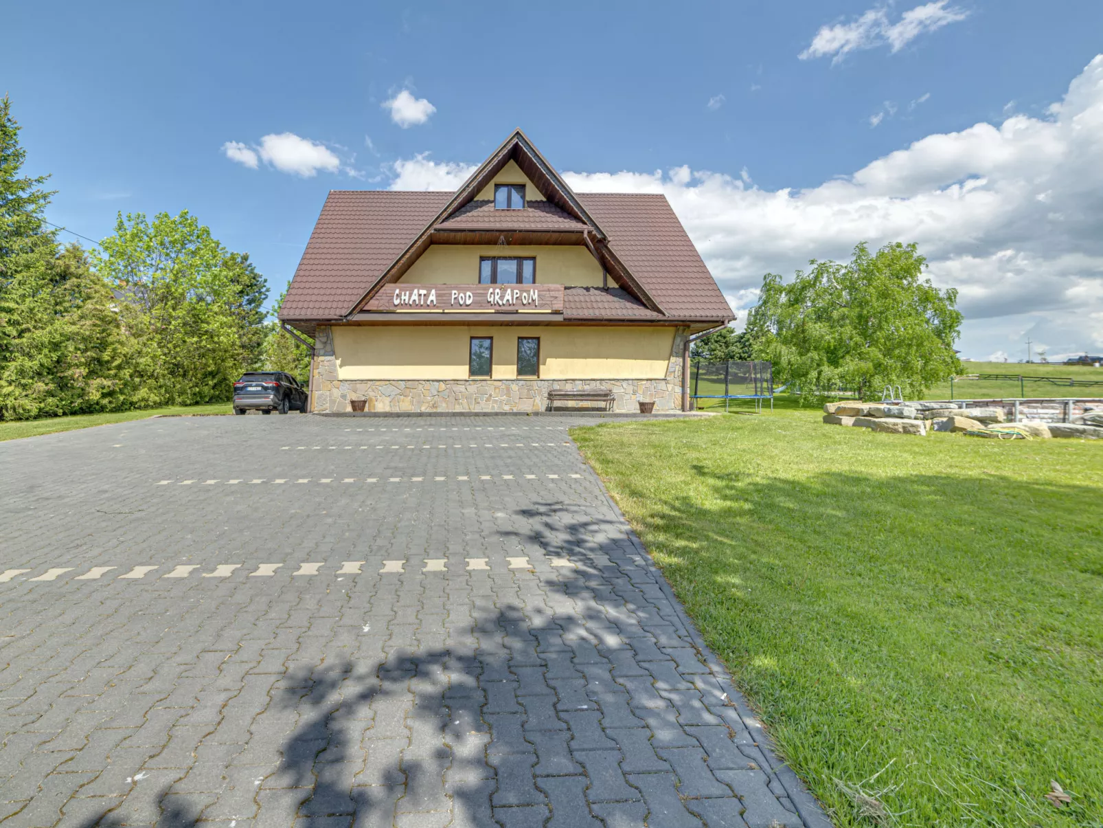 Chata pod Grapom-Outside