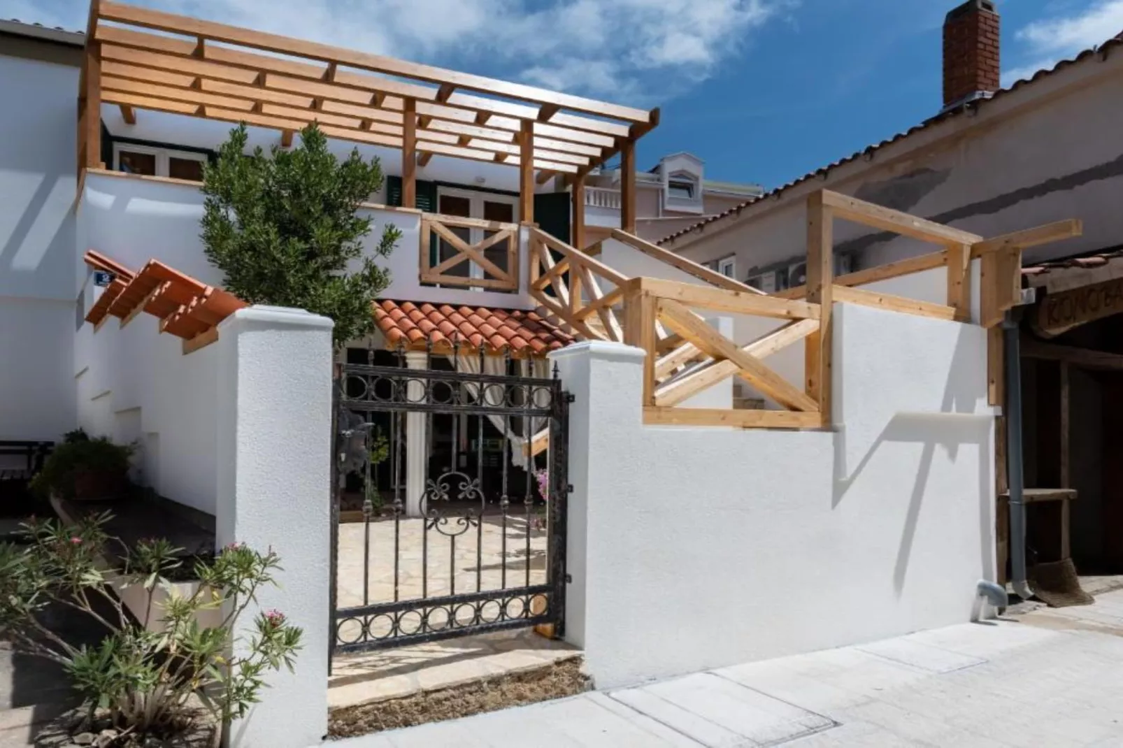 Apartment Verde Blu - Two Bedroom Apartment With Terrace And Garden View