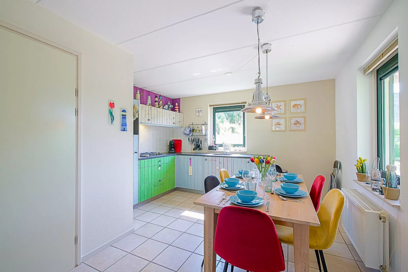 Villa Noorderzon-Esszimmer