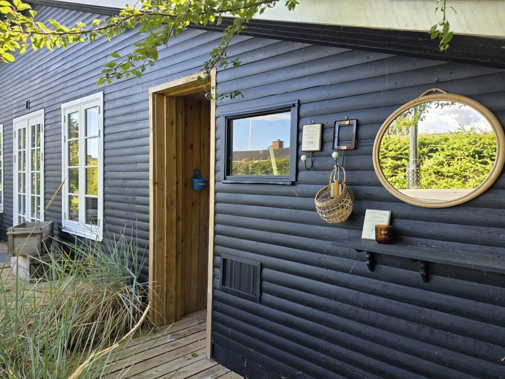 "Yvette" - 350m from the sea-Outside