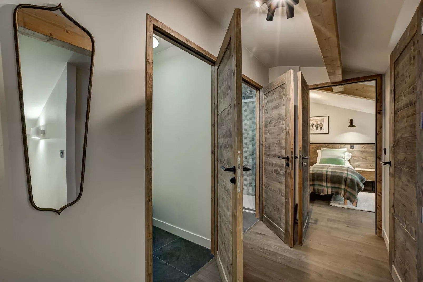 White Pearl A31-Landing