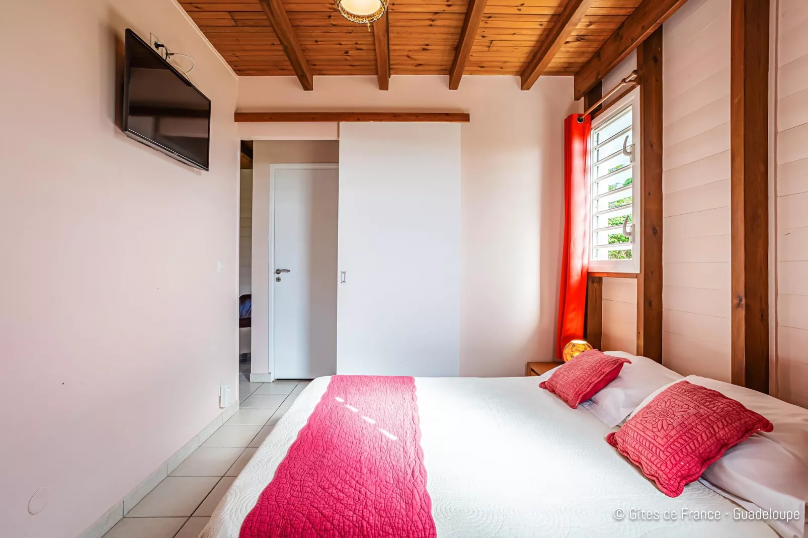 Paradise Bay Bungalow cosy bord de mer et piscine-Bedroom