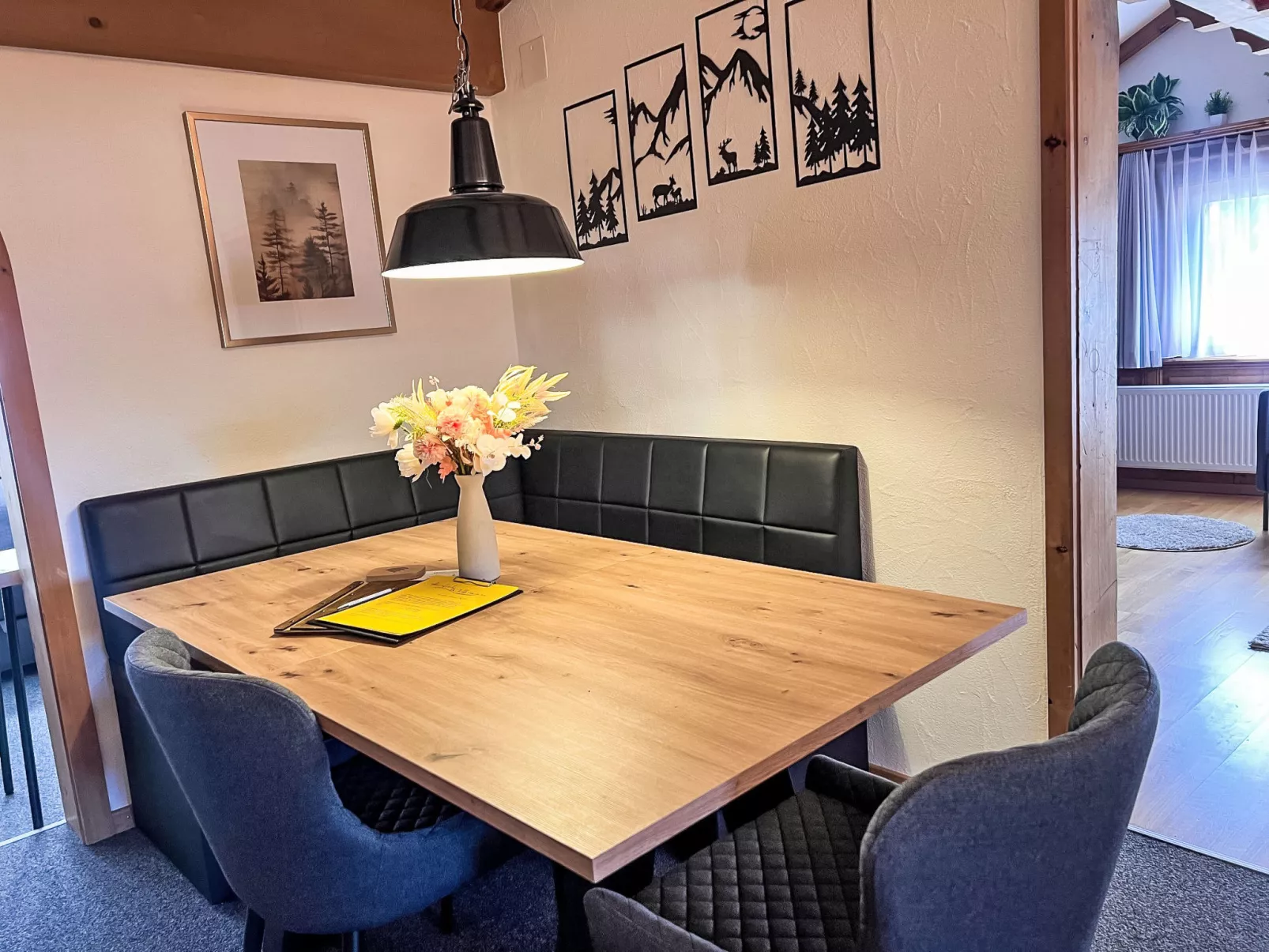 Adlerhorst-Stube-Dedans