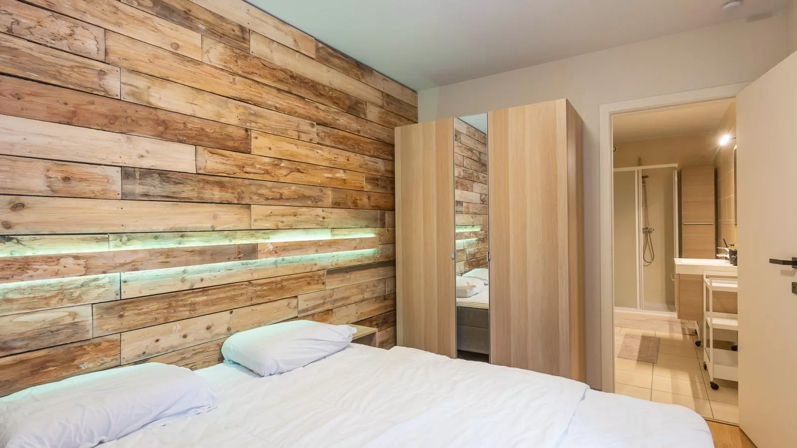 Virgo  - 0001-Bedroom