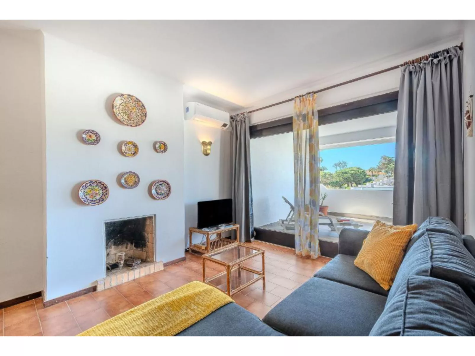 Ivone - Sunny Way-Dedans