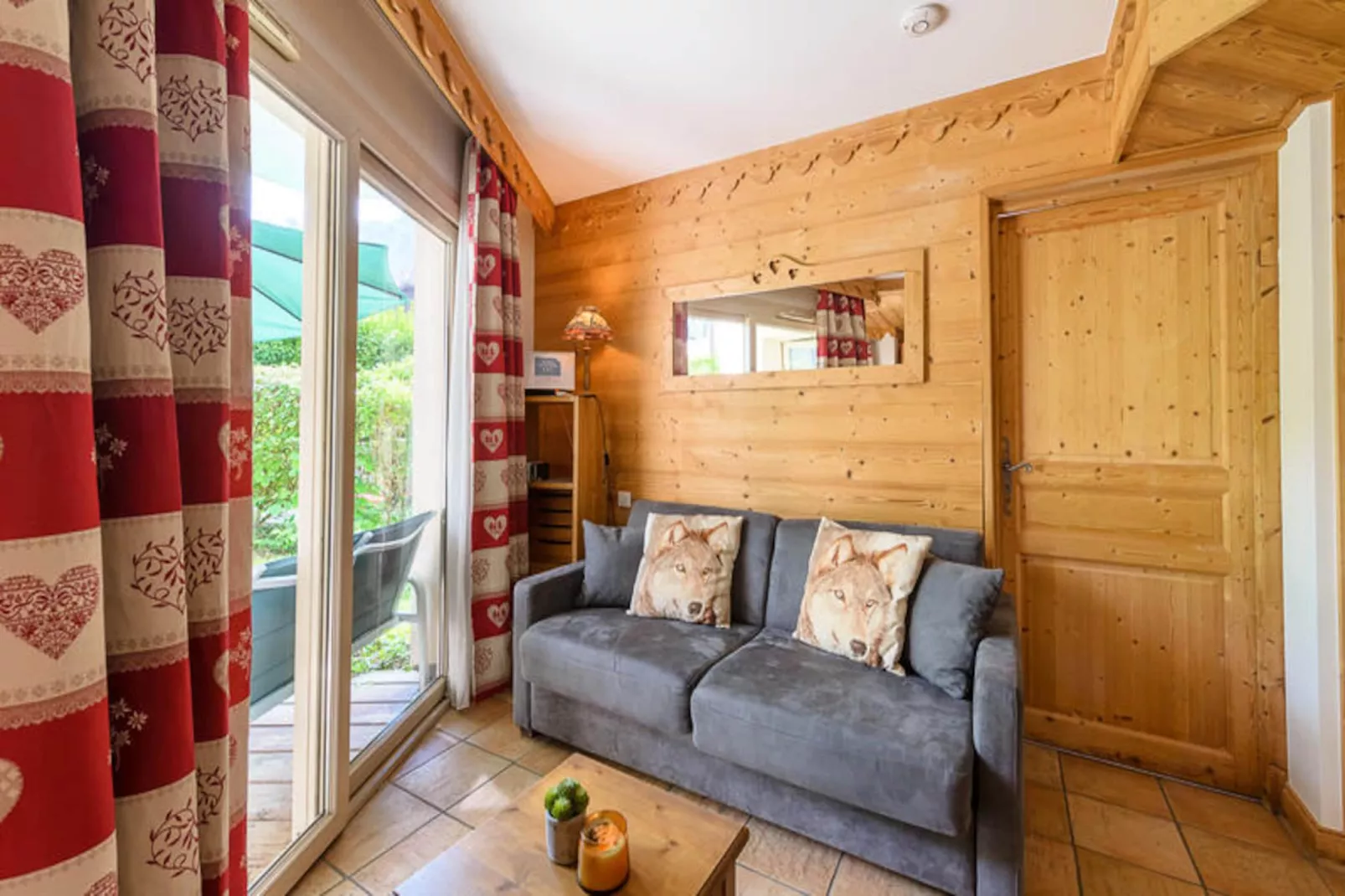 Studio à Duingt-Nicht zugeordnet