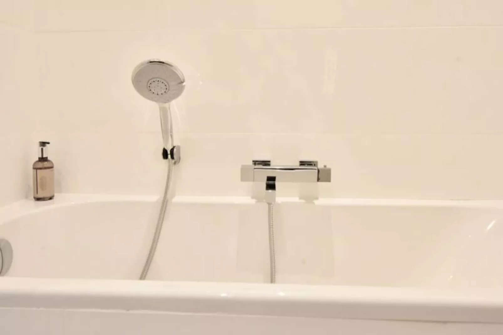 Résidence 4p Moderne En Centre-ville, 5min Palais & Plages !-Non tagué