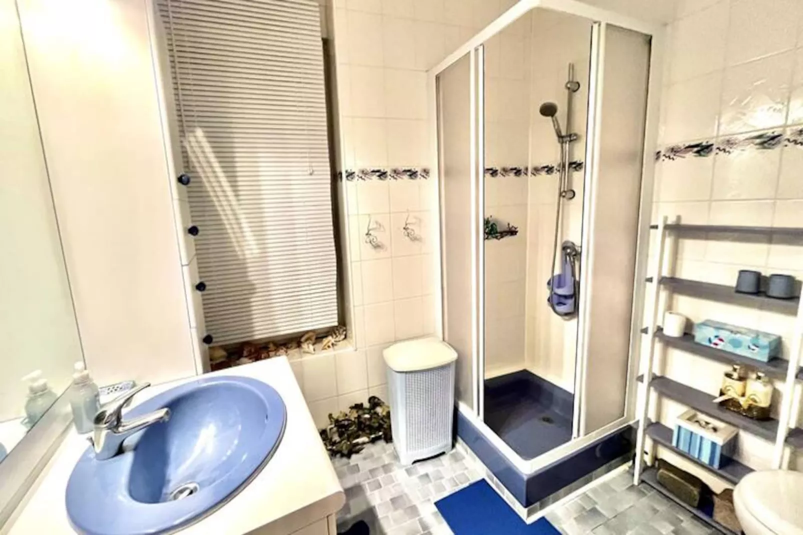 Résidence Rue De La Fontaine-Nicht zugeordnet