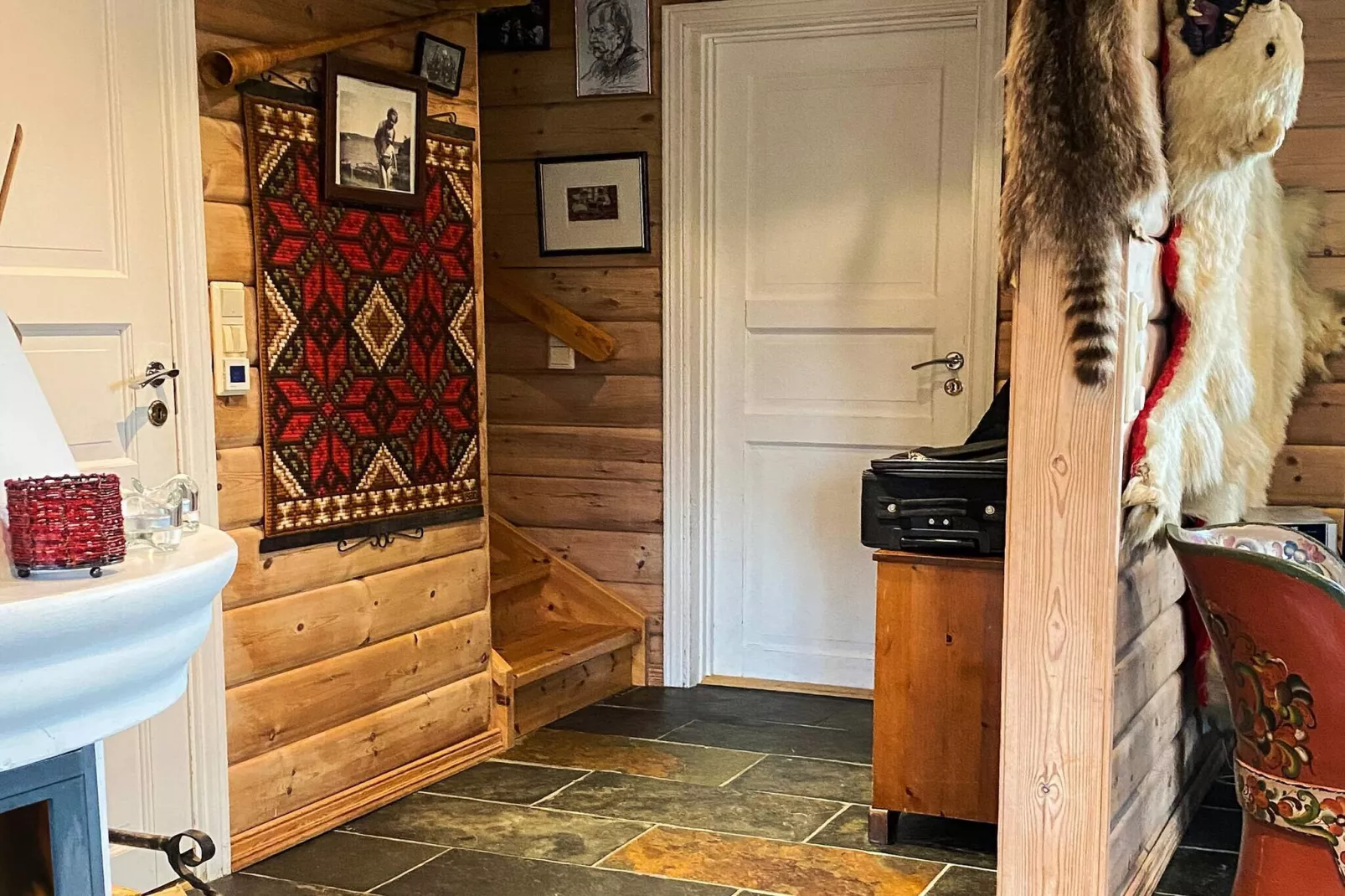 30653-PØLSEBU-Intérieur