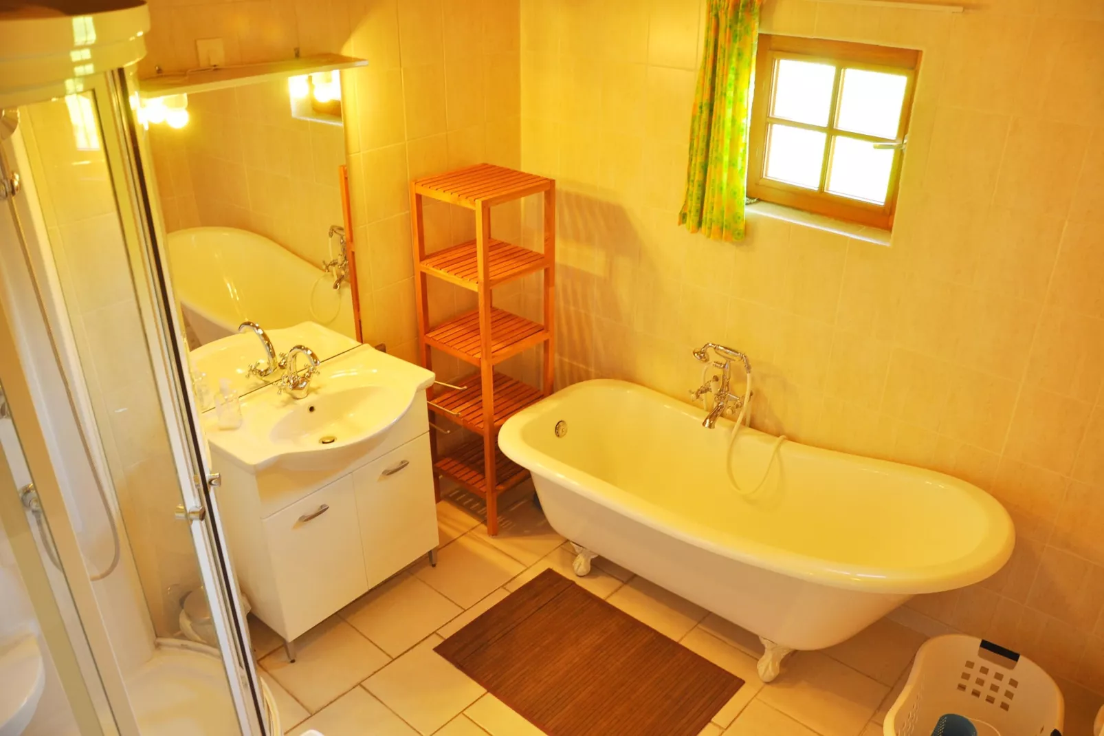 Gite Le Jonquet-Bathroom