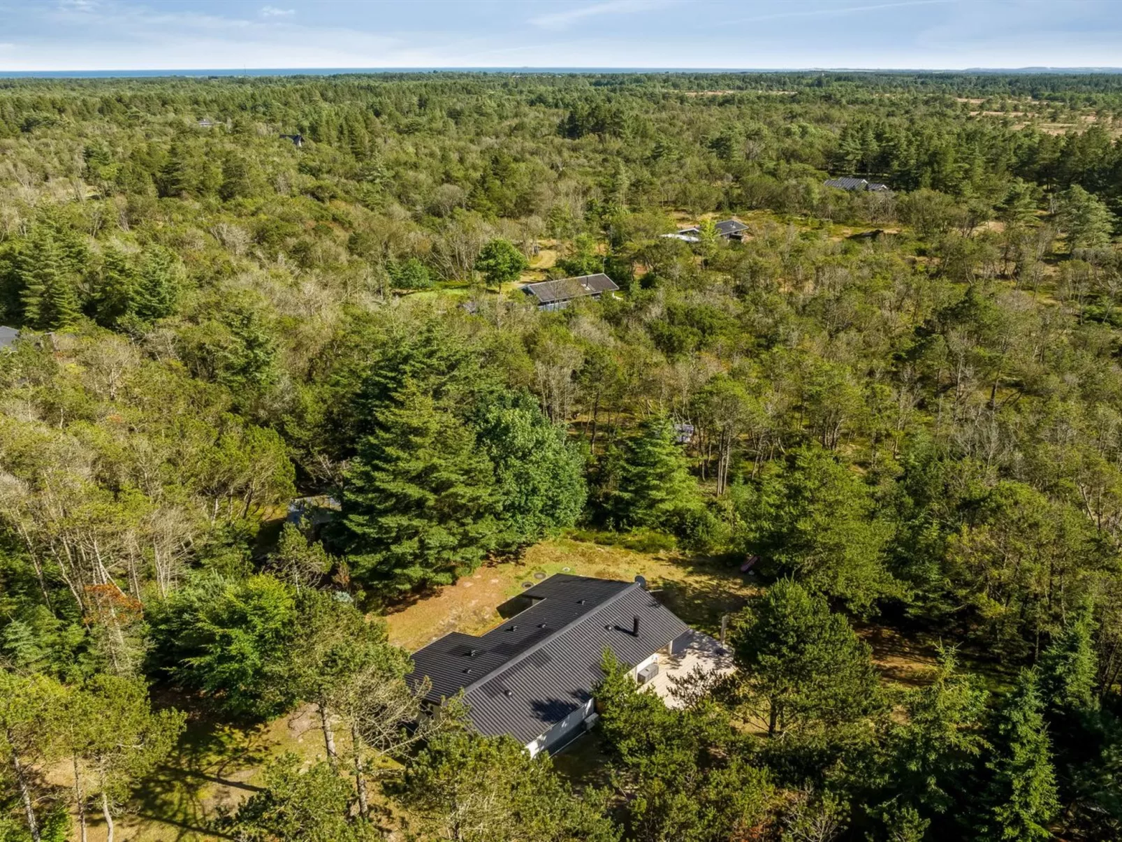 "Hakan" - 4km from the sea-Outside