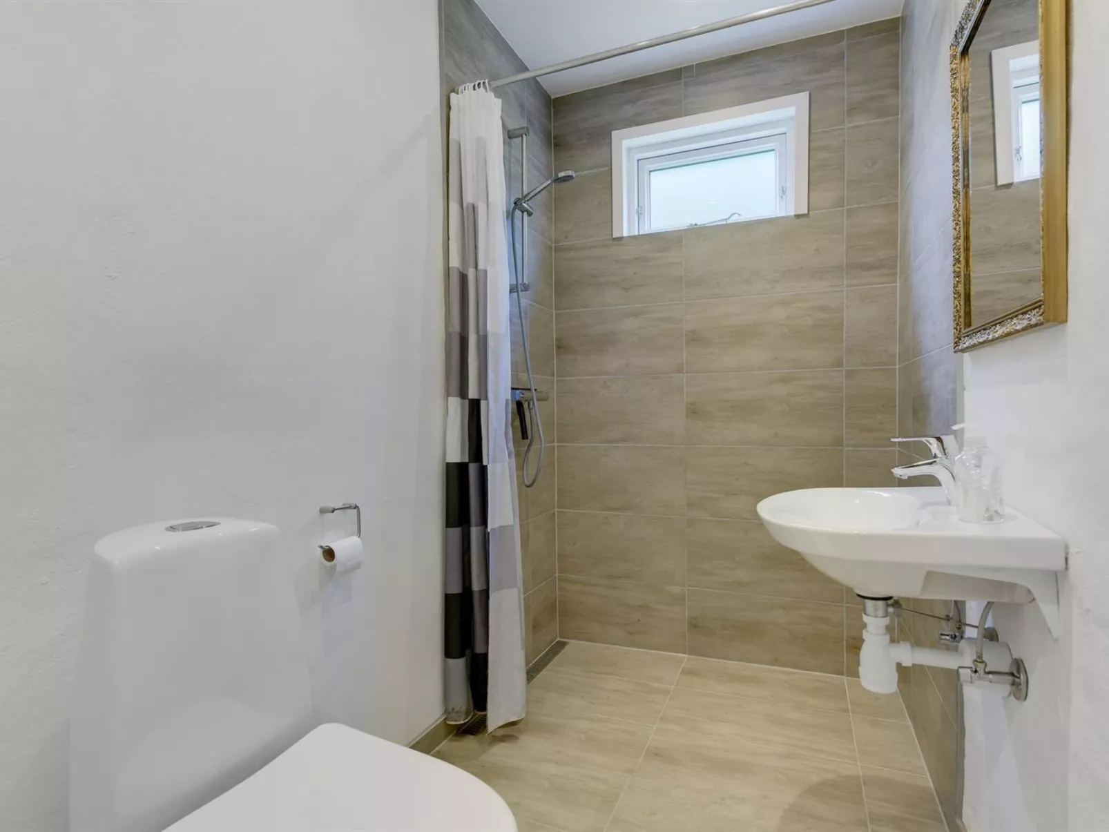 "Rosa" - 300m from the sea-Dedans