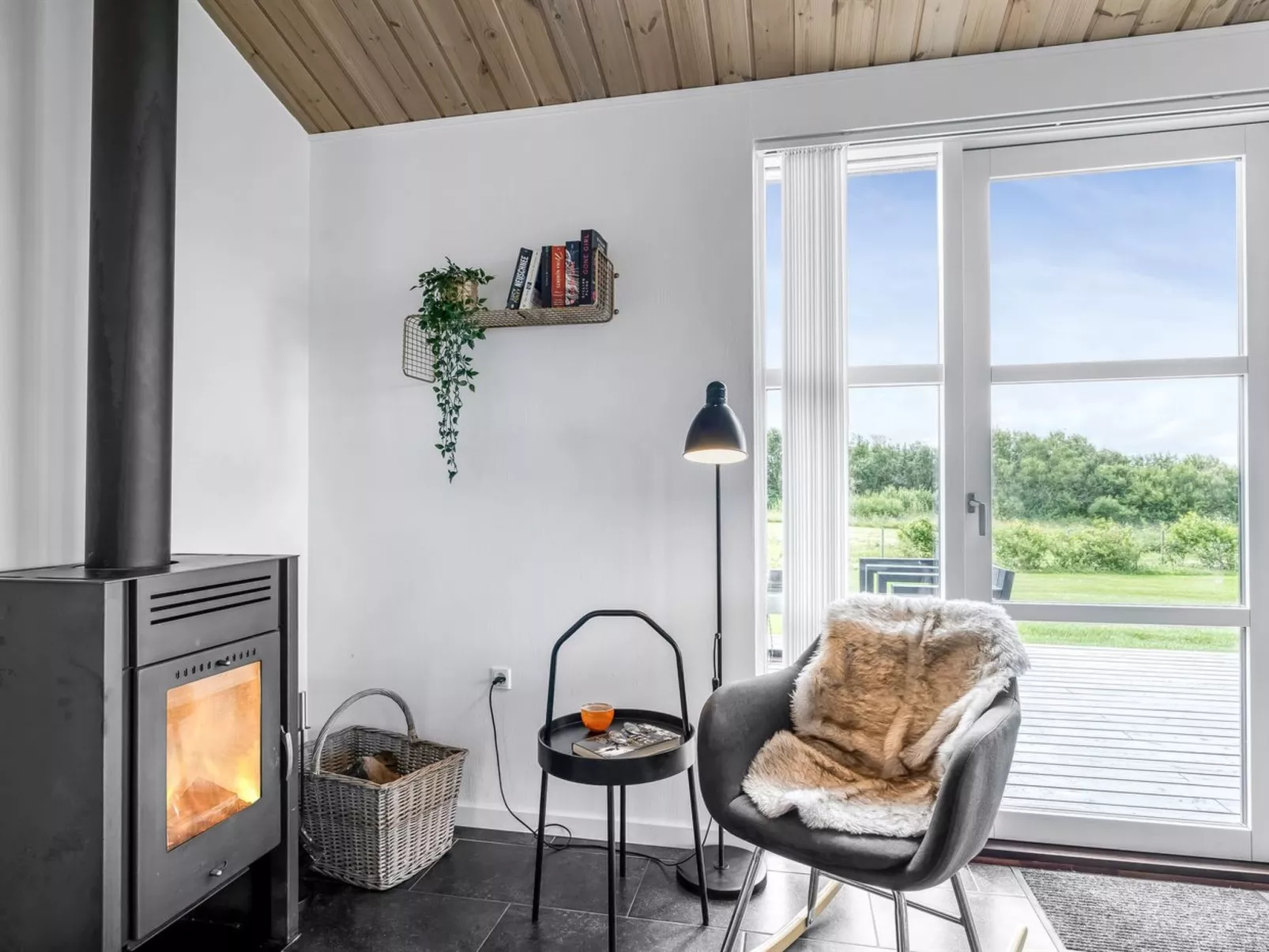 "Selke" - 300m to the fjord-Inside