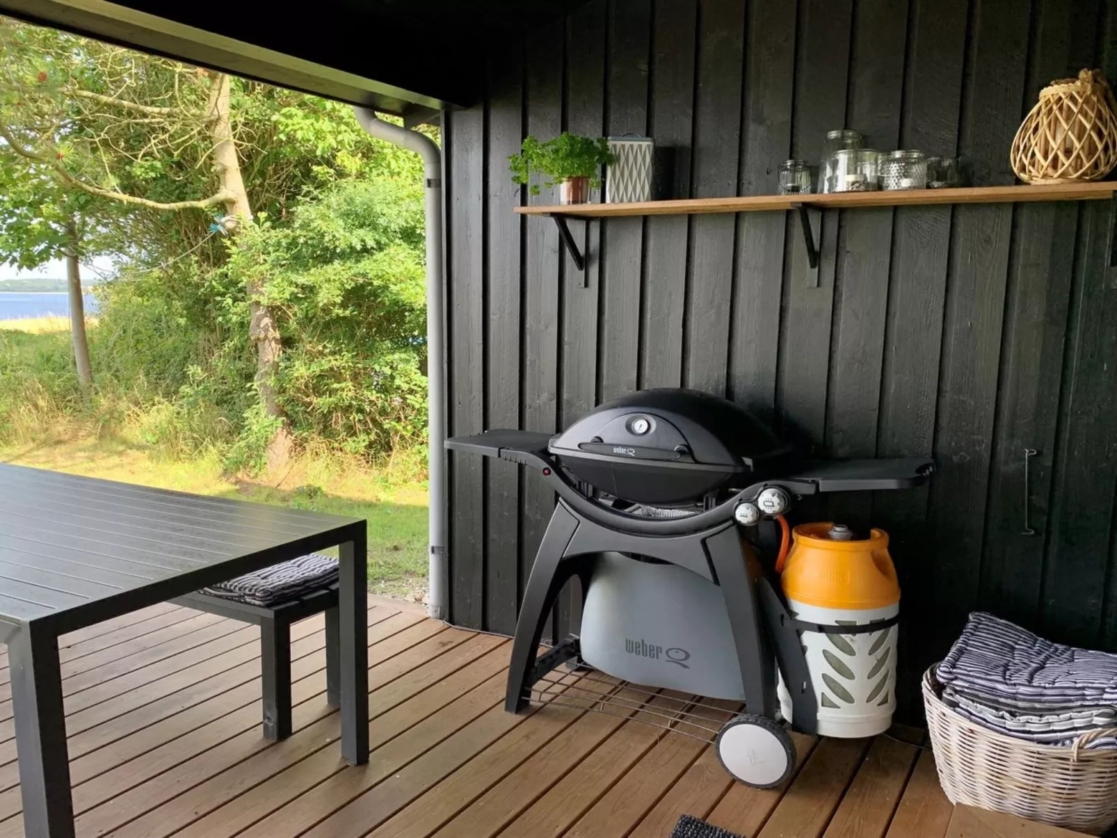 "Iadrik" - 85m to the fjord-Draußen