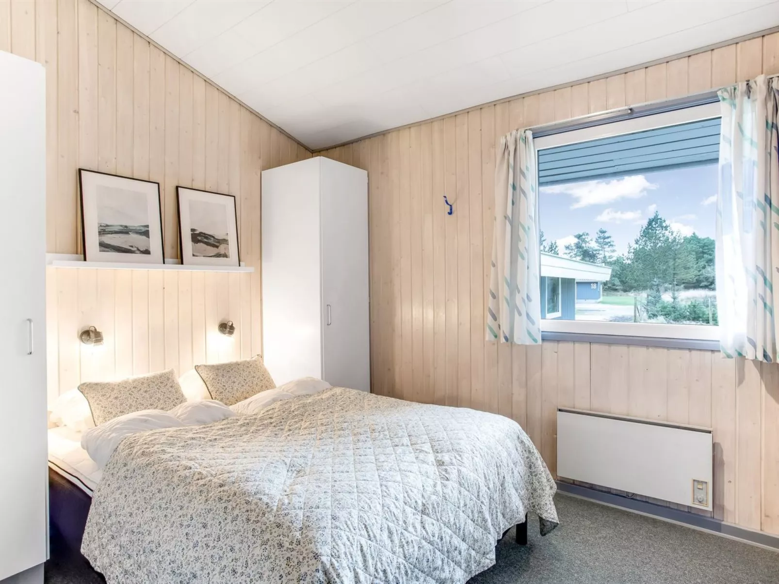 "Gunvor" - 1km from the sea-Inside