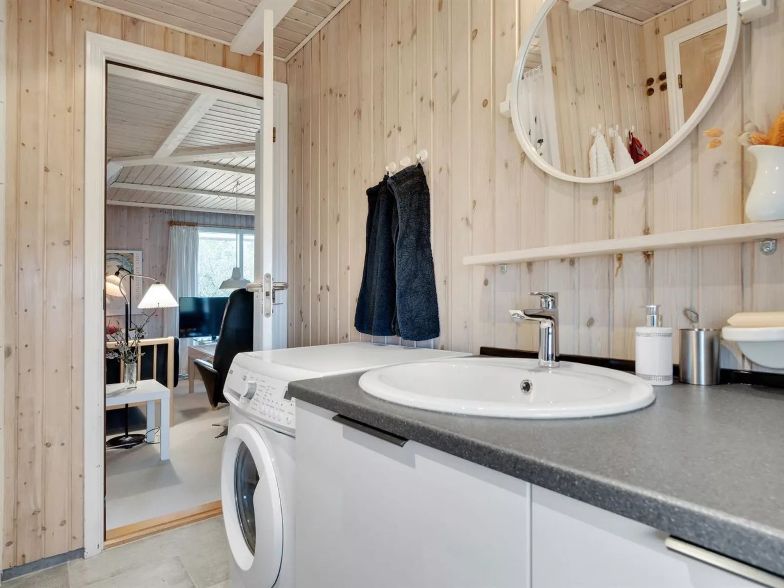 "Annli" - 1.5km from the sea-Inside