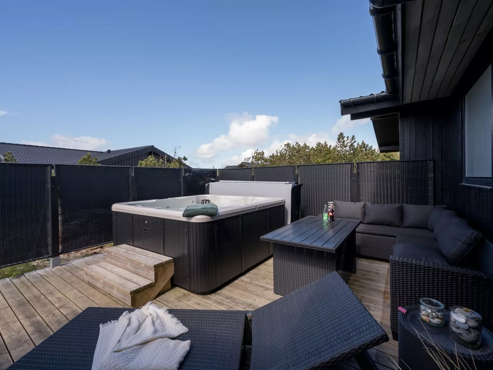 "Brunkil" - 500m from the sea-Inside