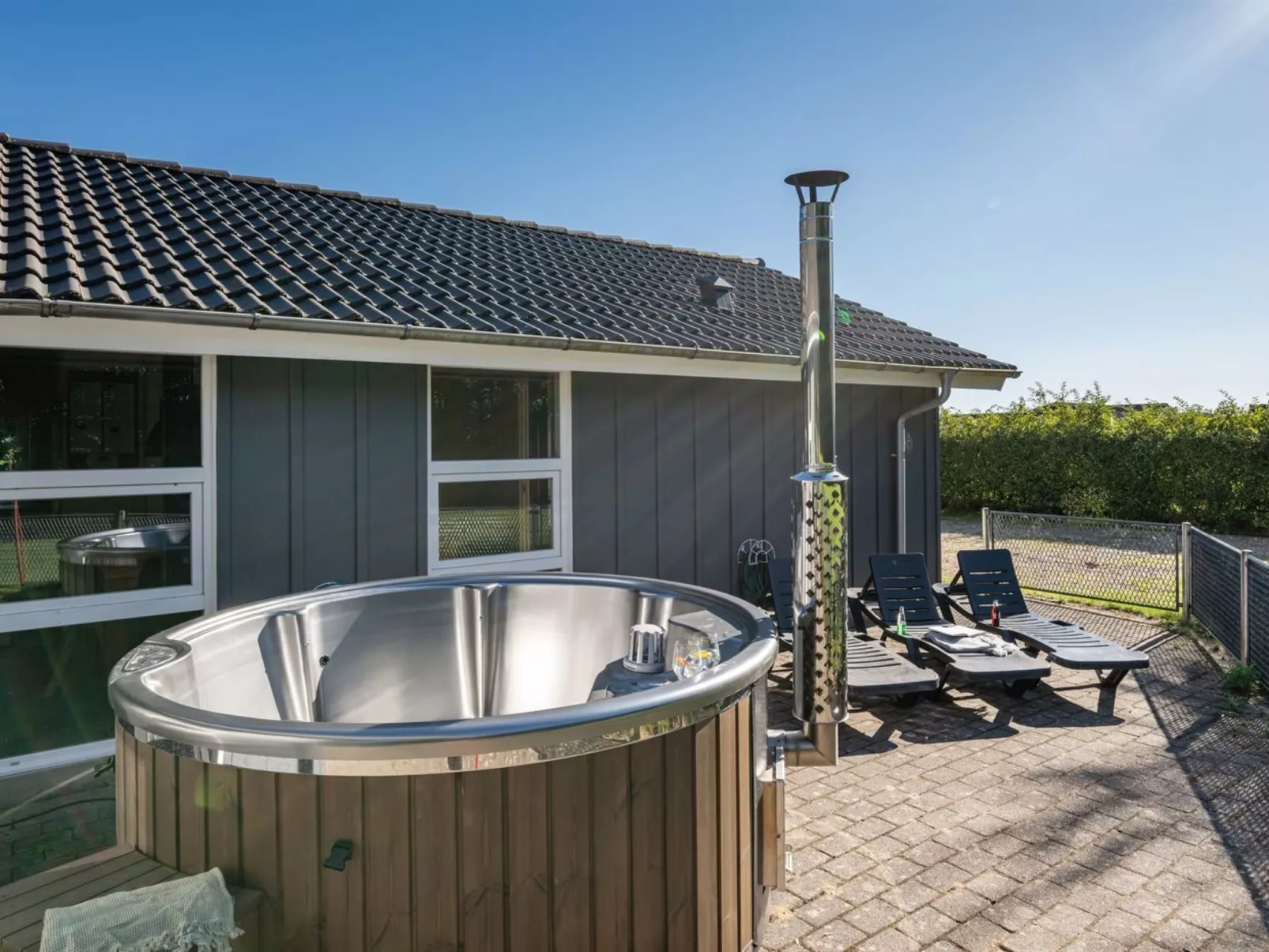 "Findus" - 1.2km to the fjord-Inside