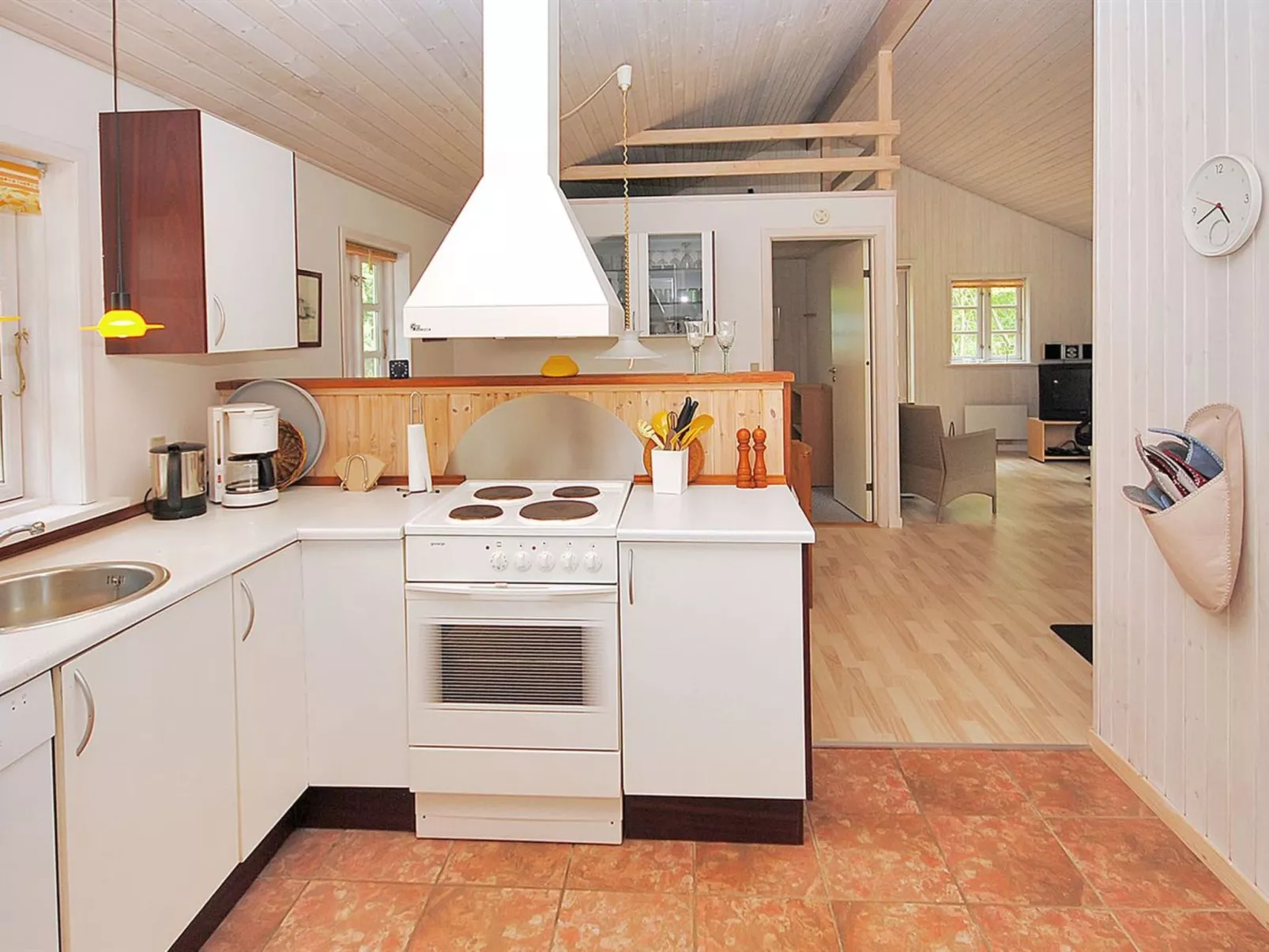 "Gesina" - 600m to the fjord-Inside