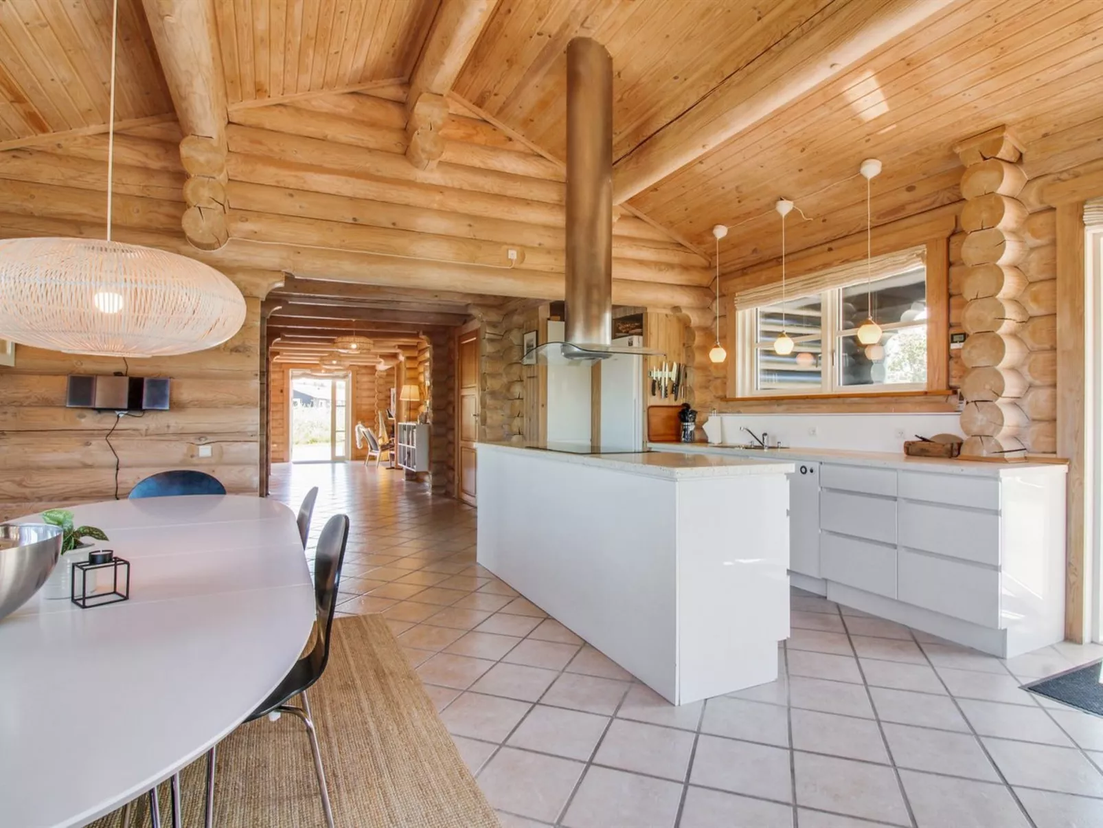 "Salmund" - 600m from the sea-Inside