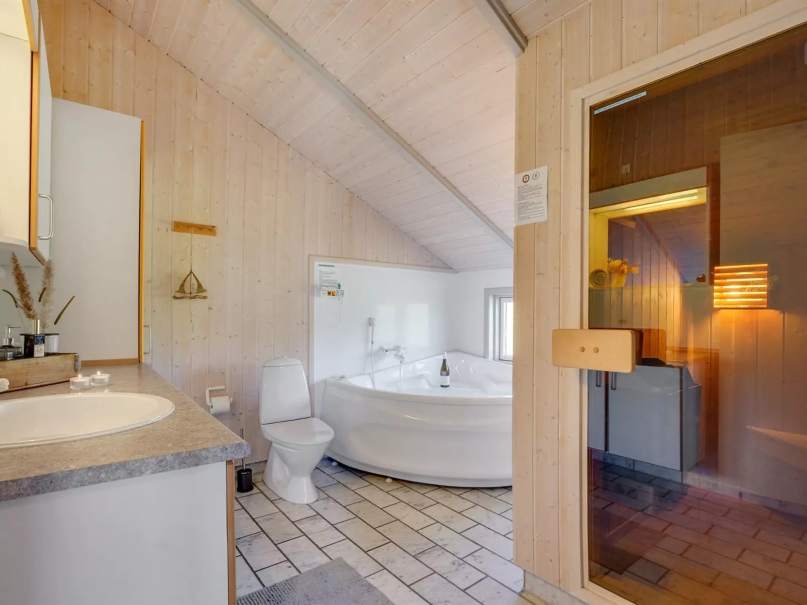 "Lovisa" - 500m from the sea-Inside