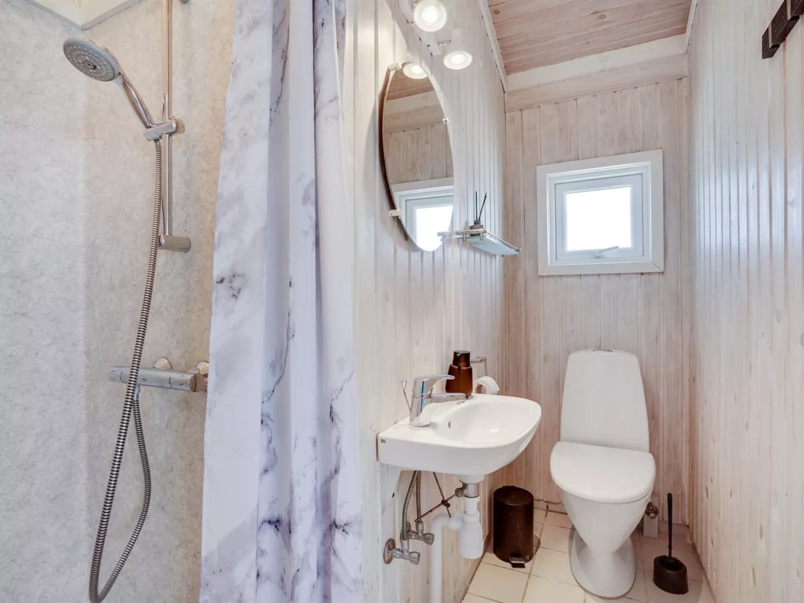 "Randulf" - 450m from the sea-Inside