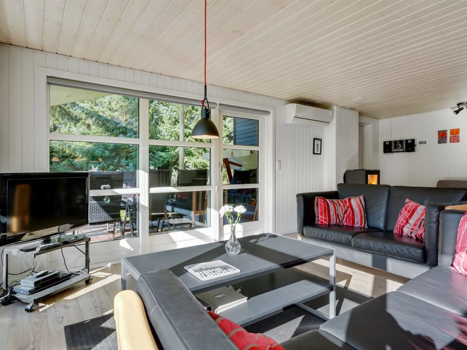 "Dorete" - 2.2km from the sea-Inside