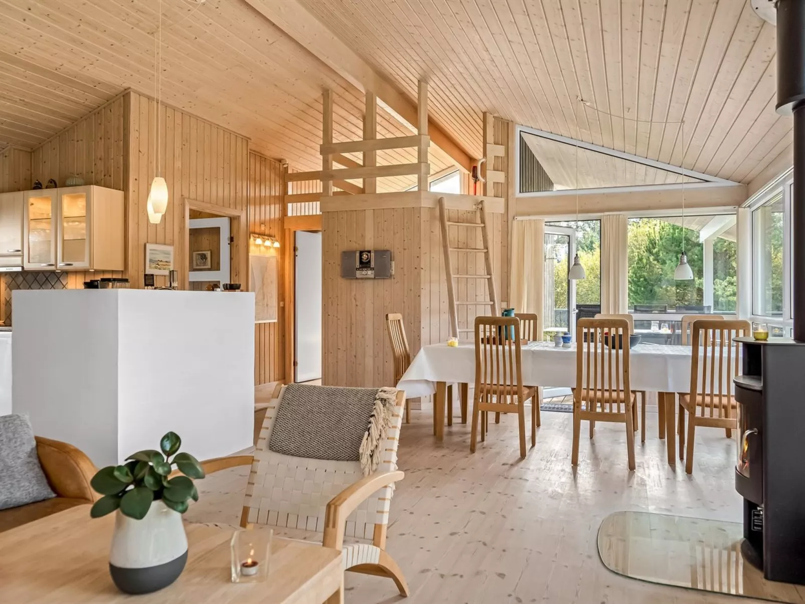 "Terho" - 1km from the sea-Drinnen