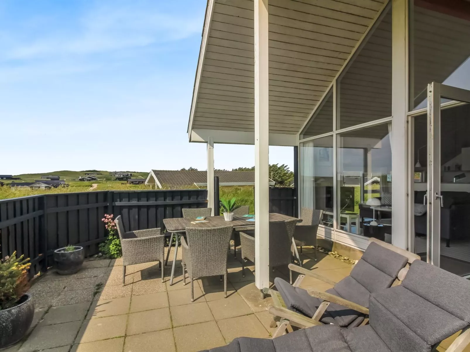 "Wifred" - 250m from the sea-Dehors