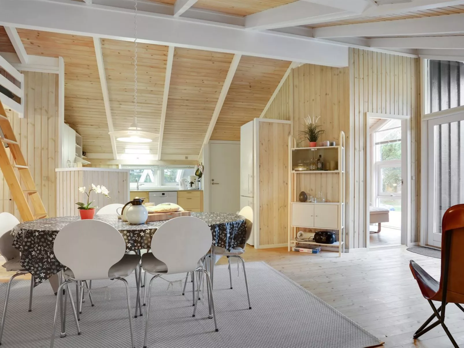 "Arwed" -  from the sea-Inside