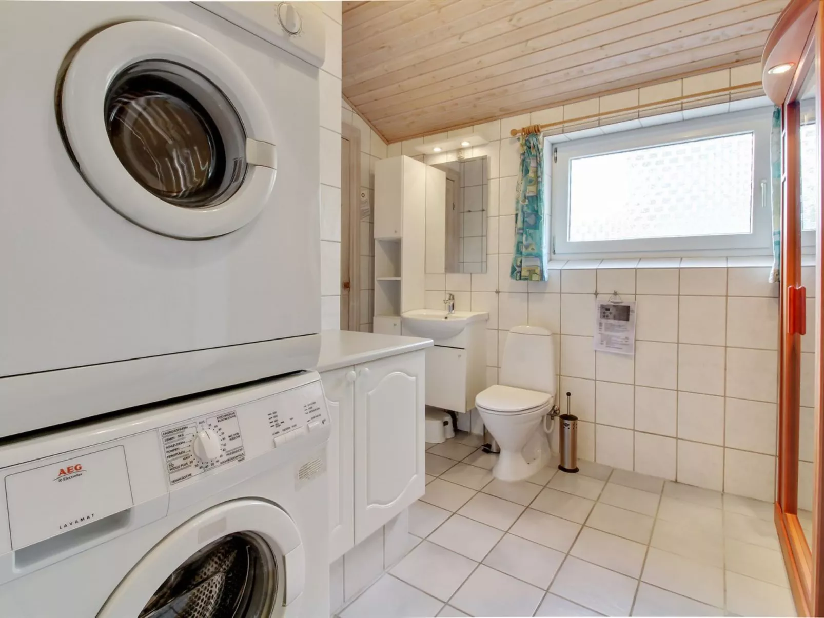 "Elsy" - 2.6km from the sea-Drinnen