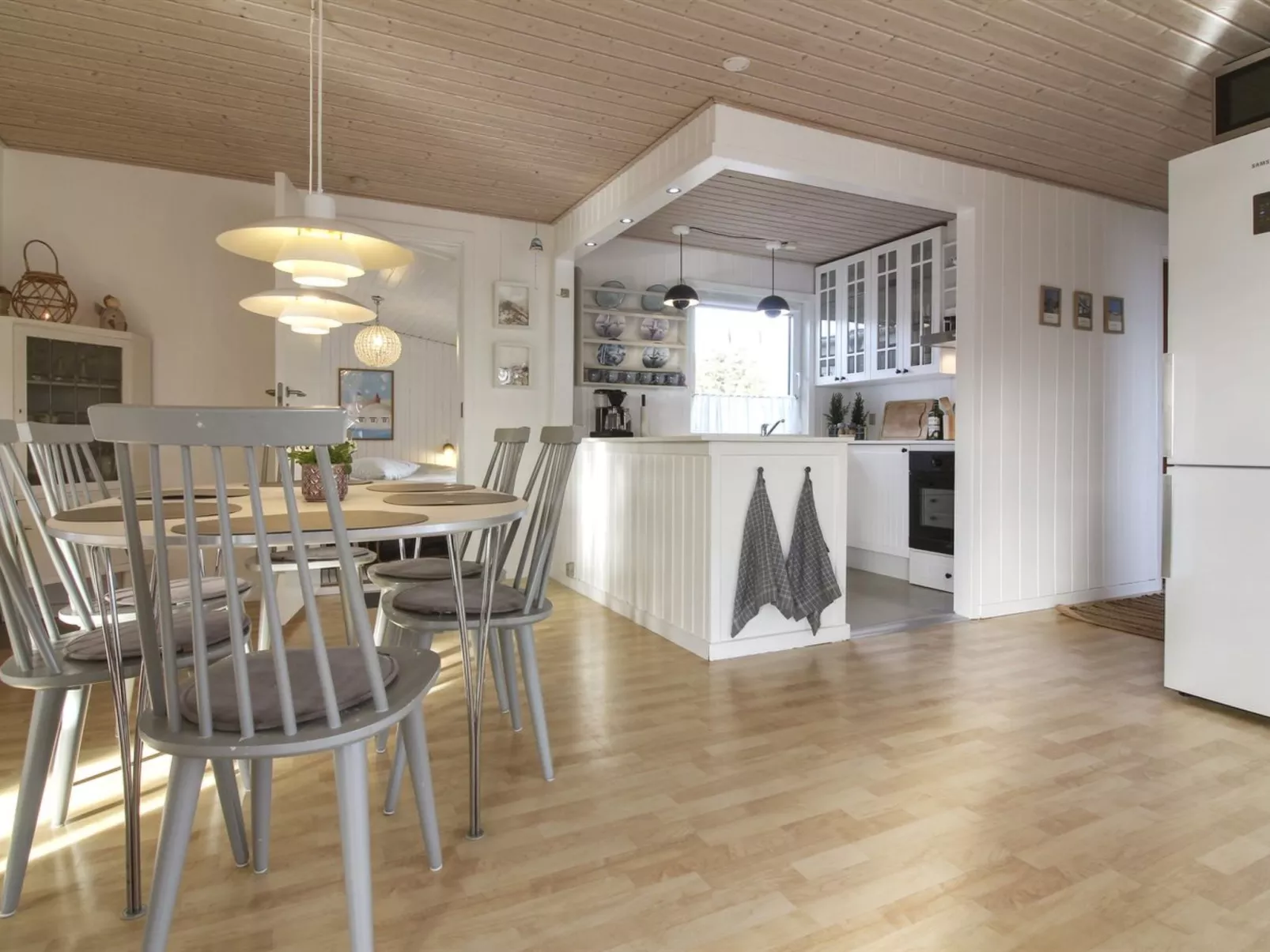 "Jespar" - 300m from the sea-Inside