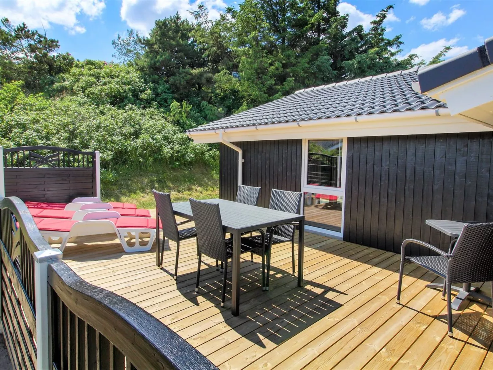 "Sirka" - 200m from the sea-Draußen