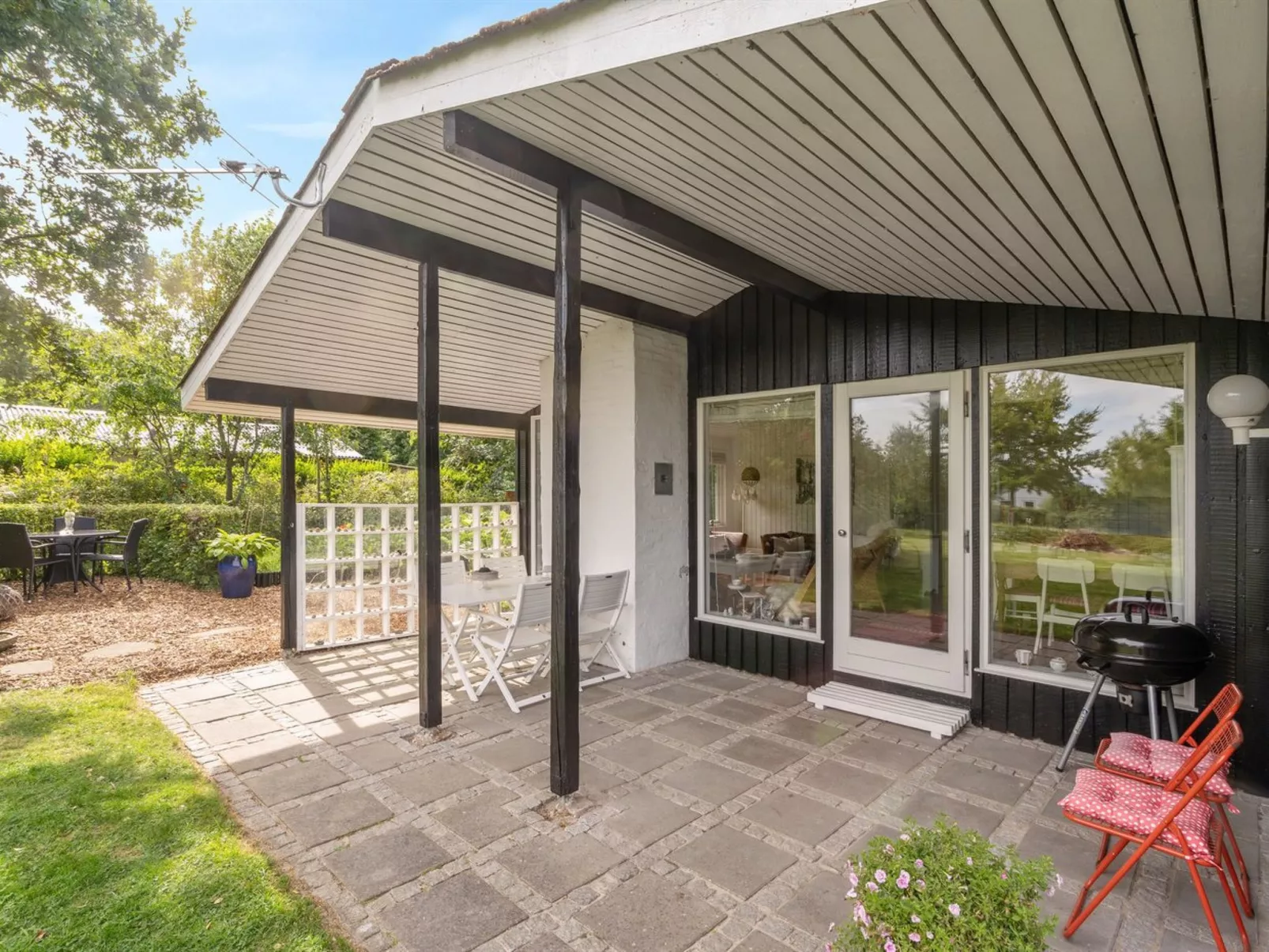 "Suoma" - 400m to the fjord-Outside