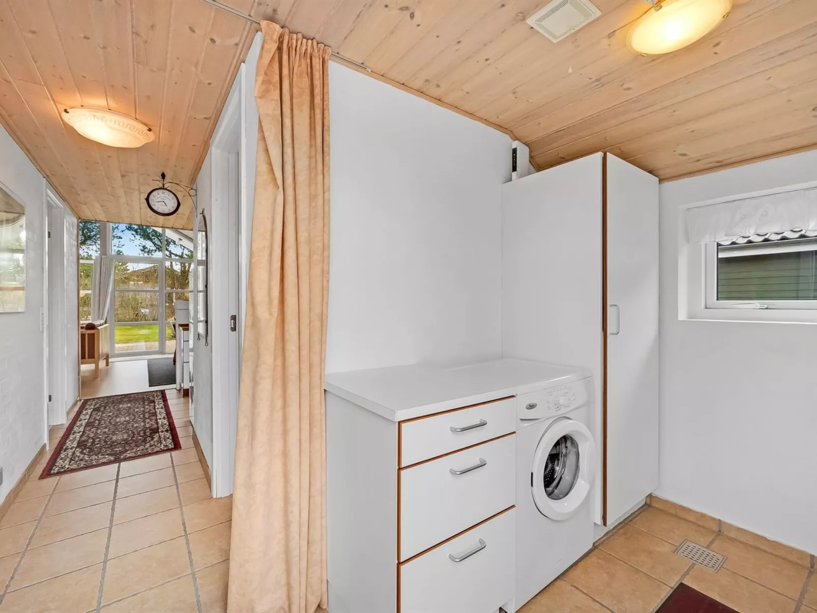 "Herminia" - 350m to the fjord-Dedans