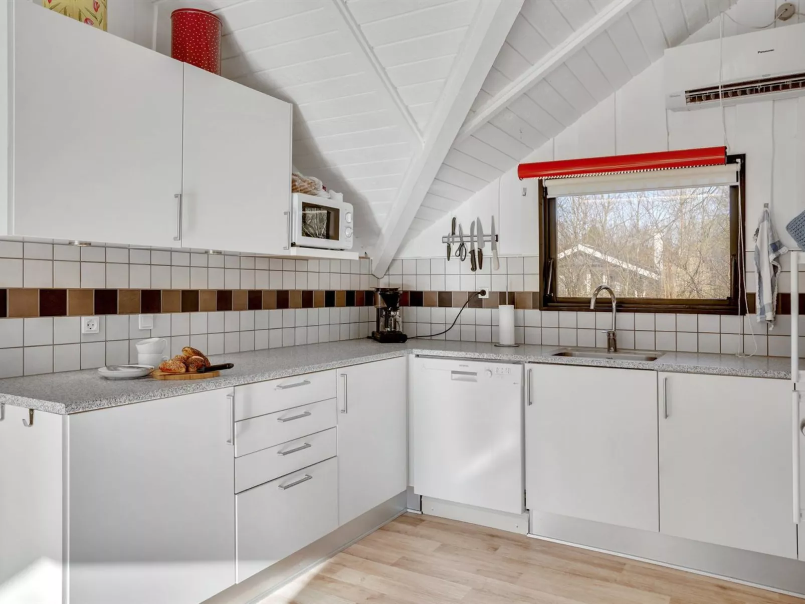 "Sighrik" - 30km from the sea-Inside