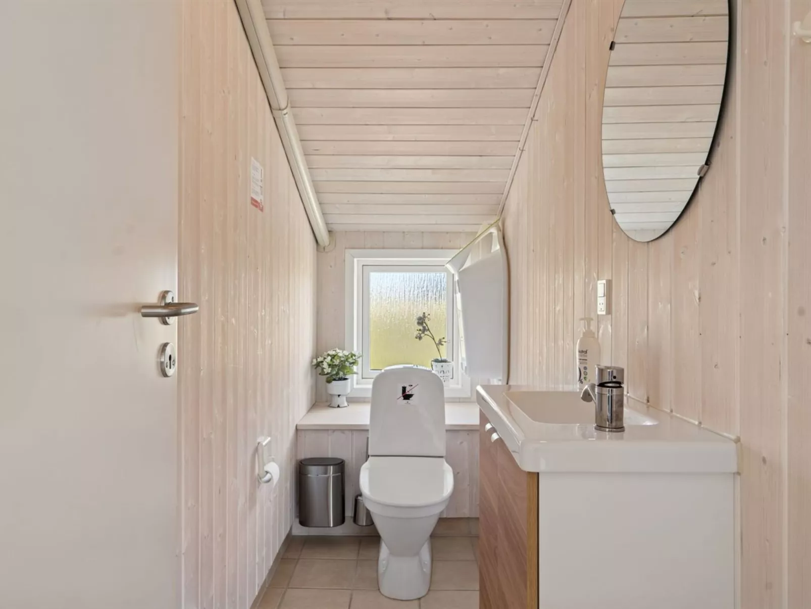 "Tjakko" - 700m from the sea-Inside