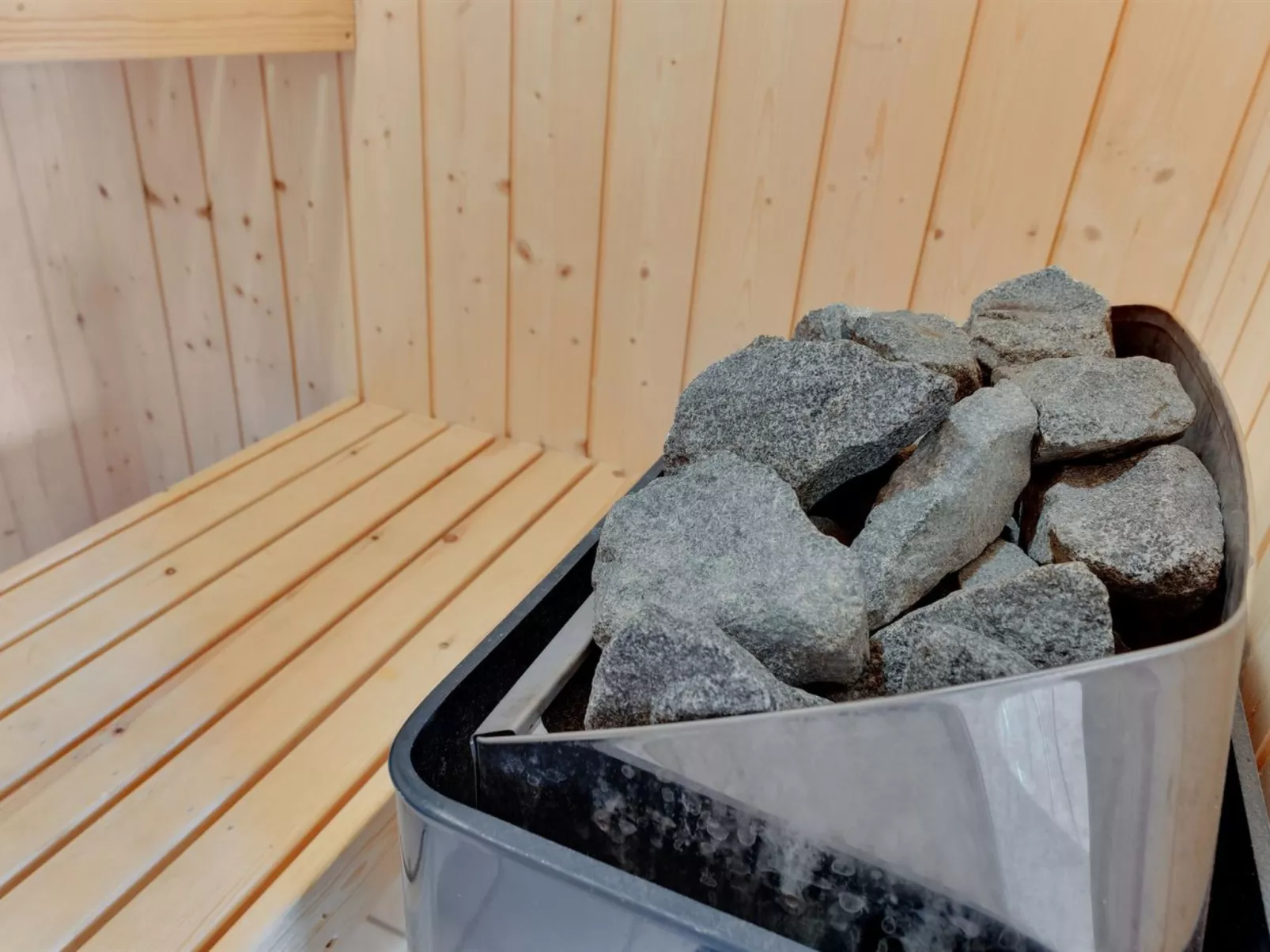 "Deline" - 250m from the sea-Inside