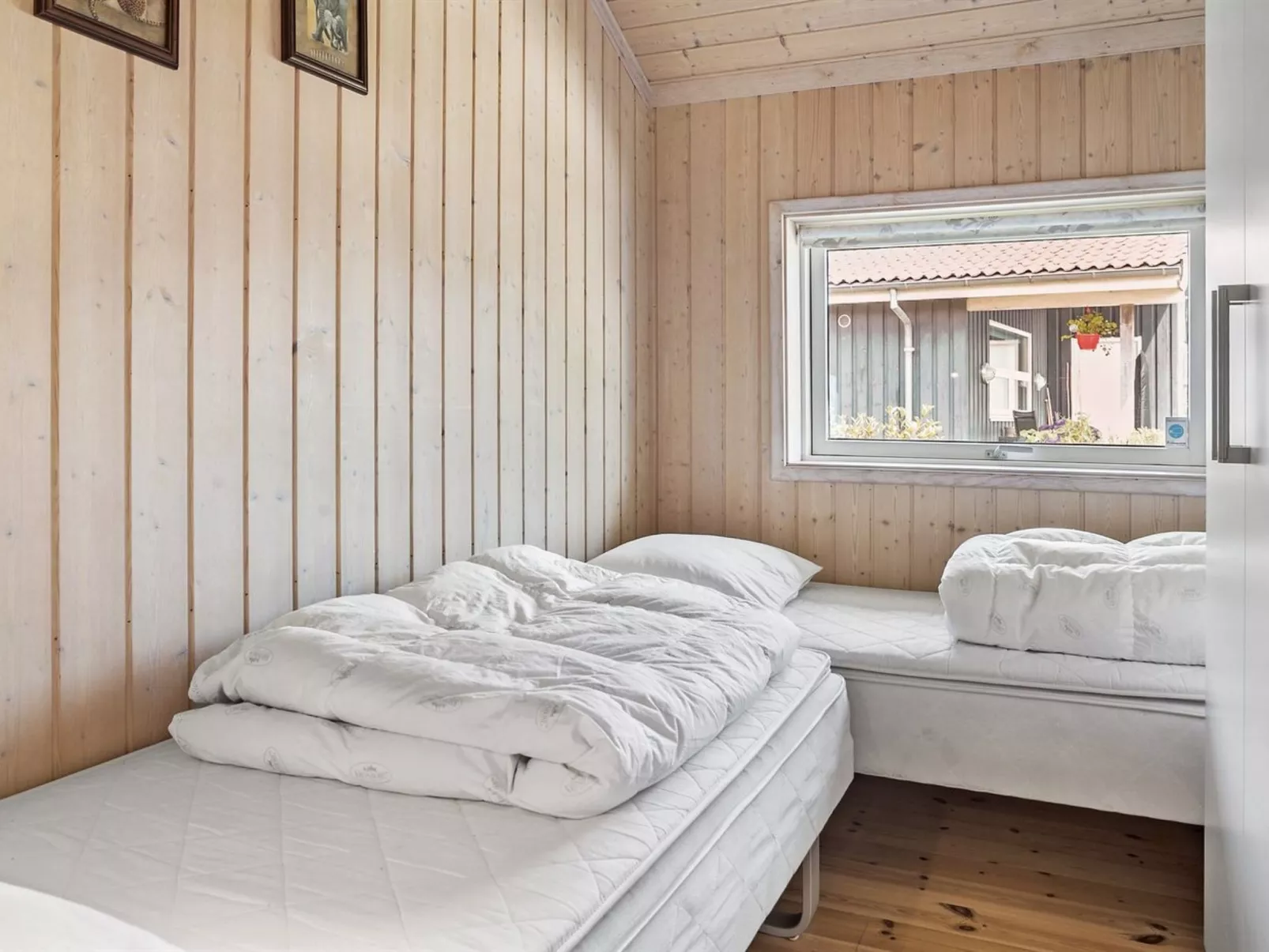 "Godtfrede" - 950m from the sea-Inside