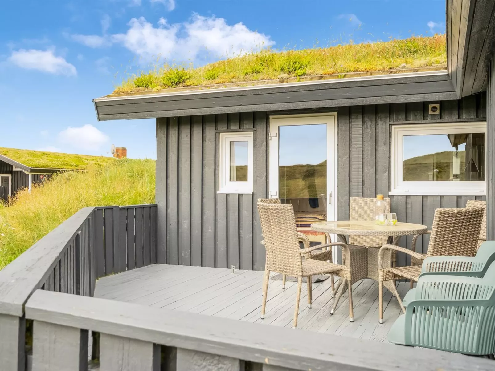 "Rosemari" - 260m from the sea-Draußen