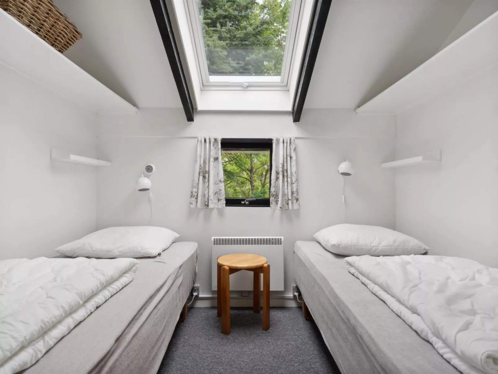 "Biriel" - 1km from the sea-Inside