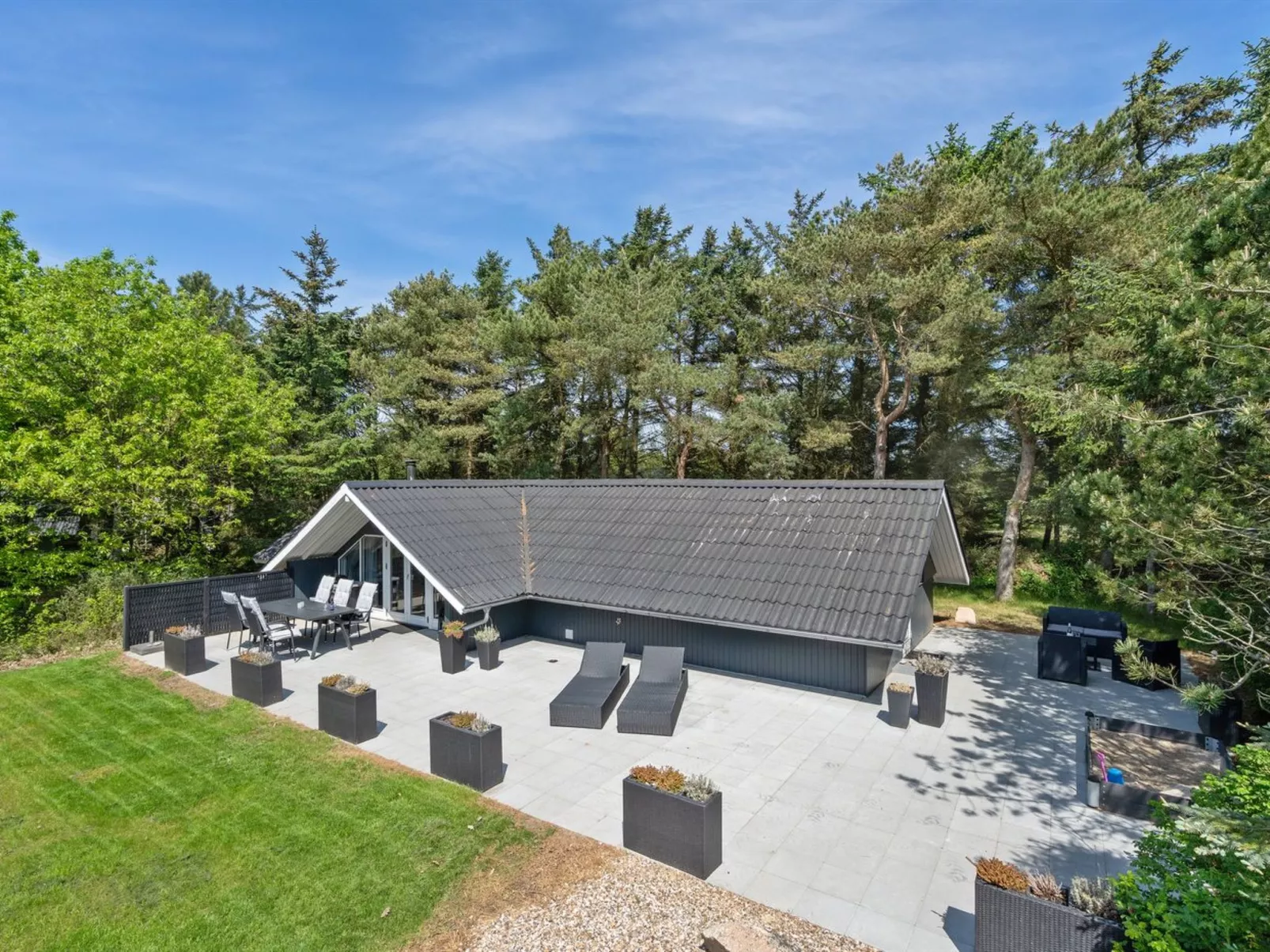 "Hjalmara" - 900m from the sea-Outside