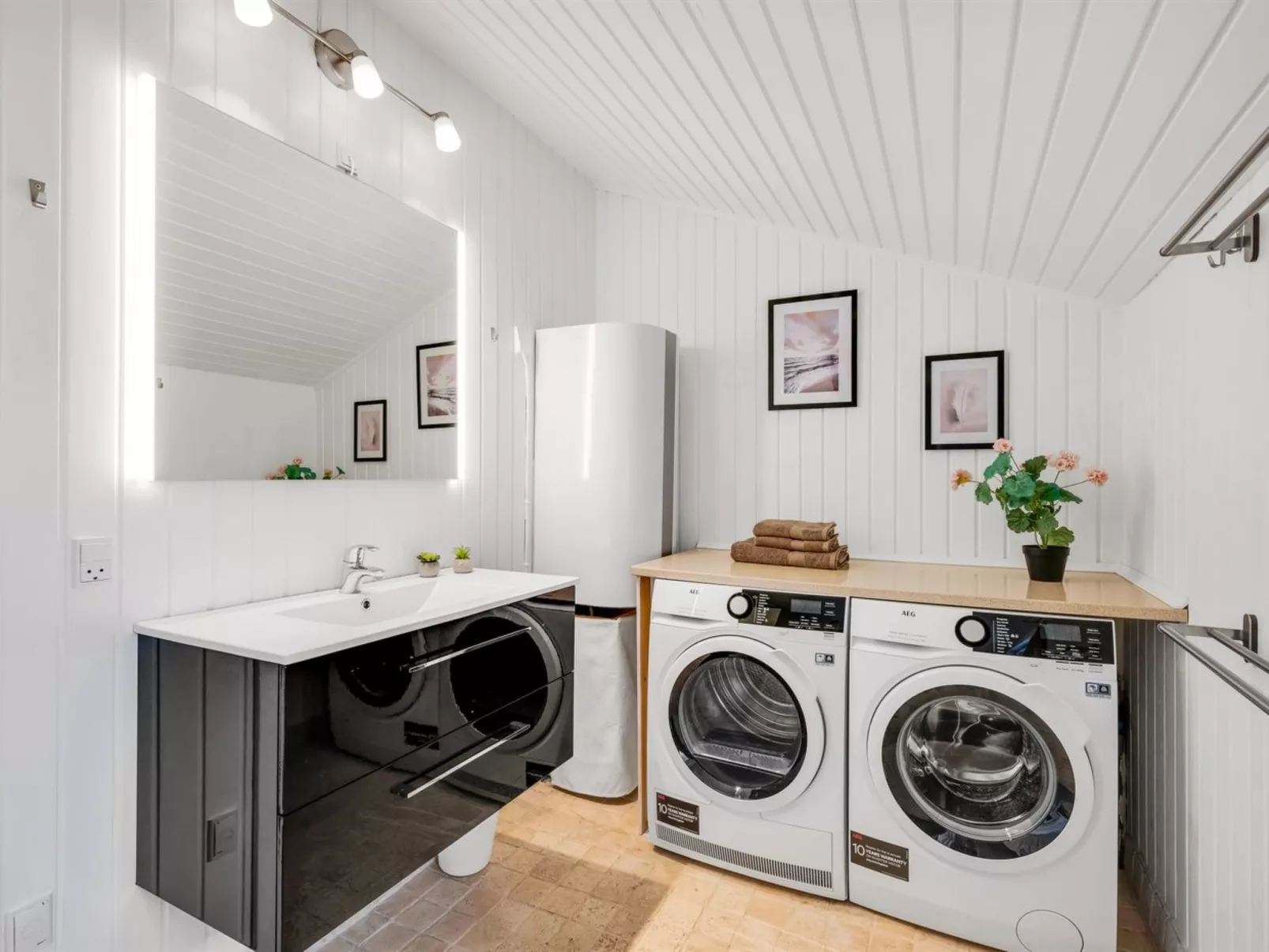 "Kari" - 900m from the sea-Dedans