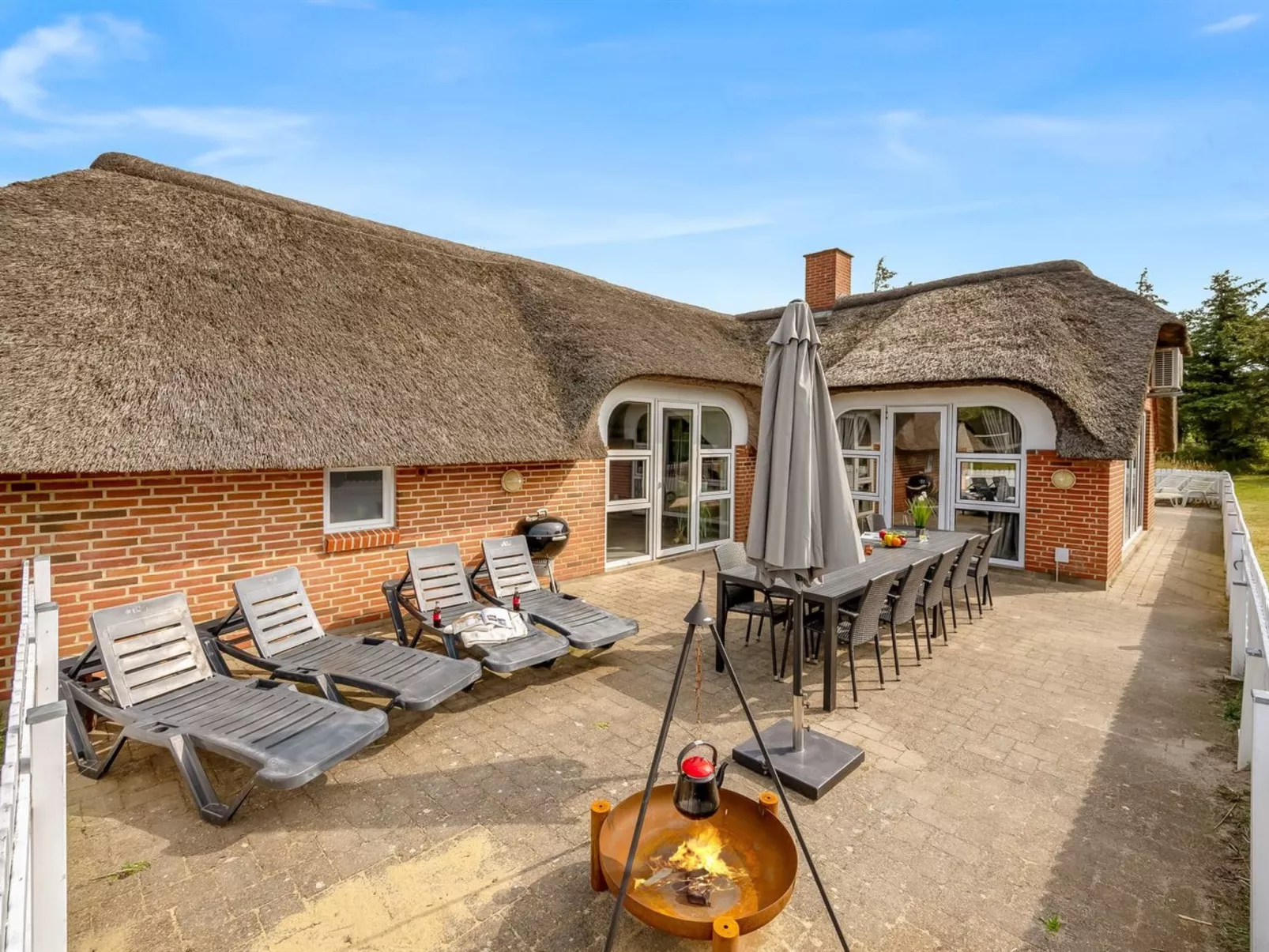 "Severine" -  from the sea-Dehors